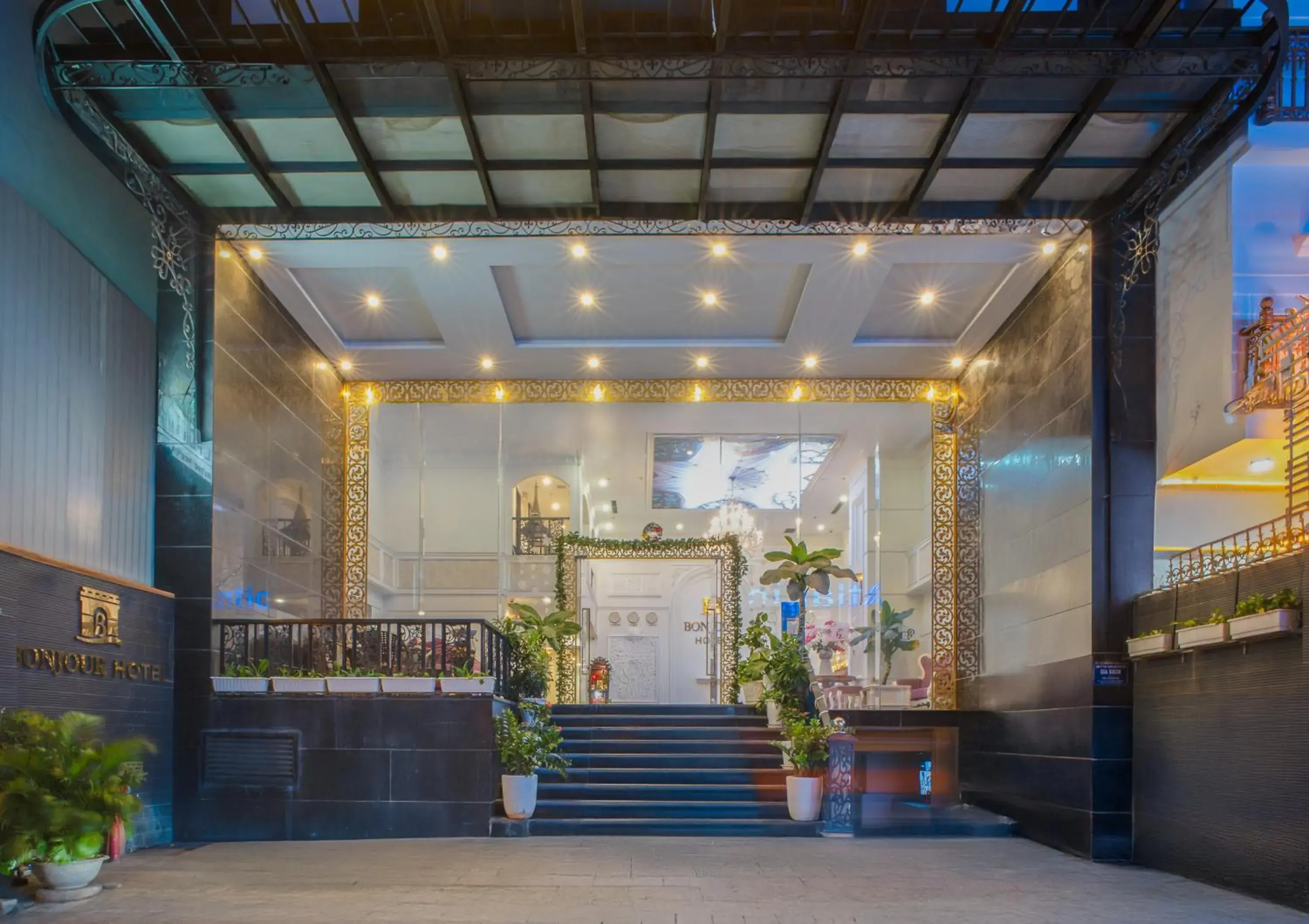 Property building in Bonjour Nha Trang Hotel Property building in Bonjour Nha Trang Hotel