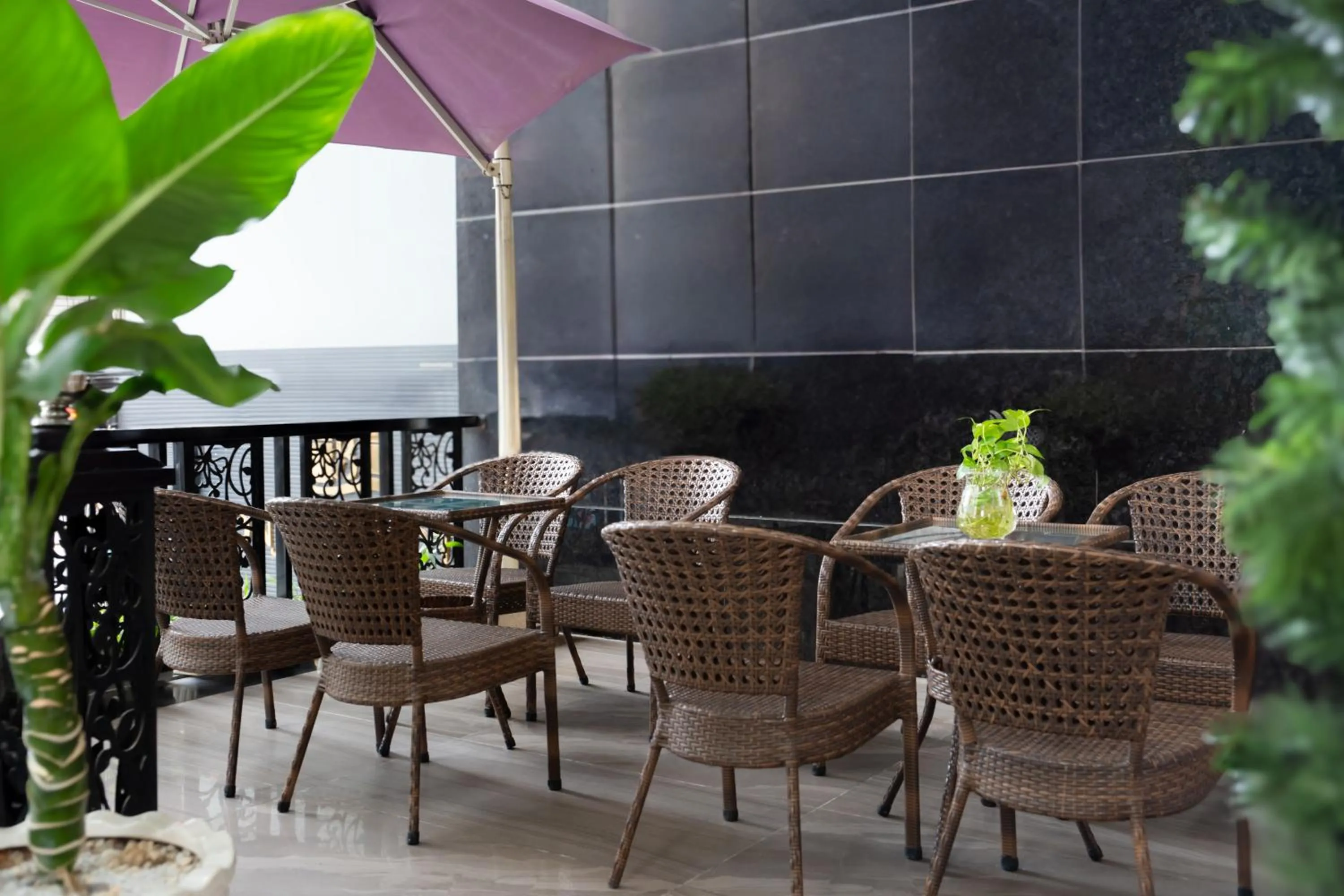 concierge in Bonjour Nha Trang Hotel