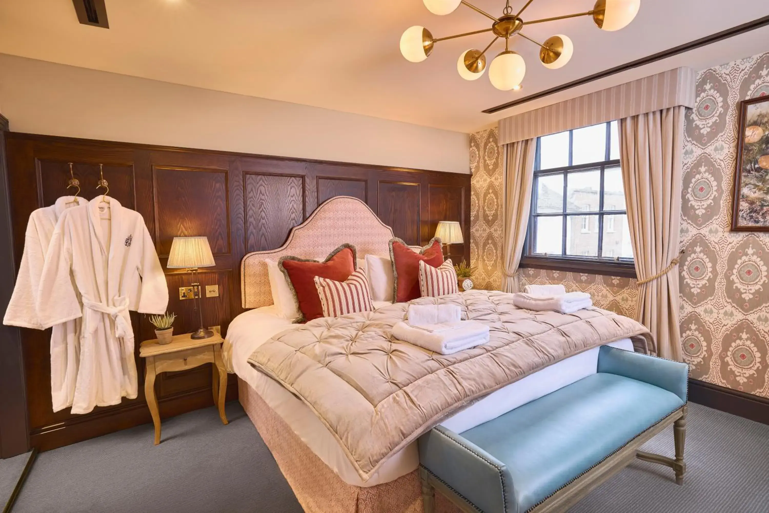 Deluxe King Room in Salisbury Arms Hotel Deluxe King Room in Salisbury Arms Hotel