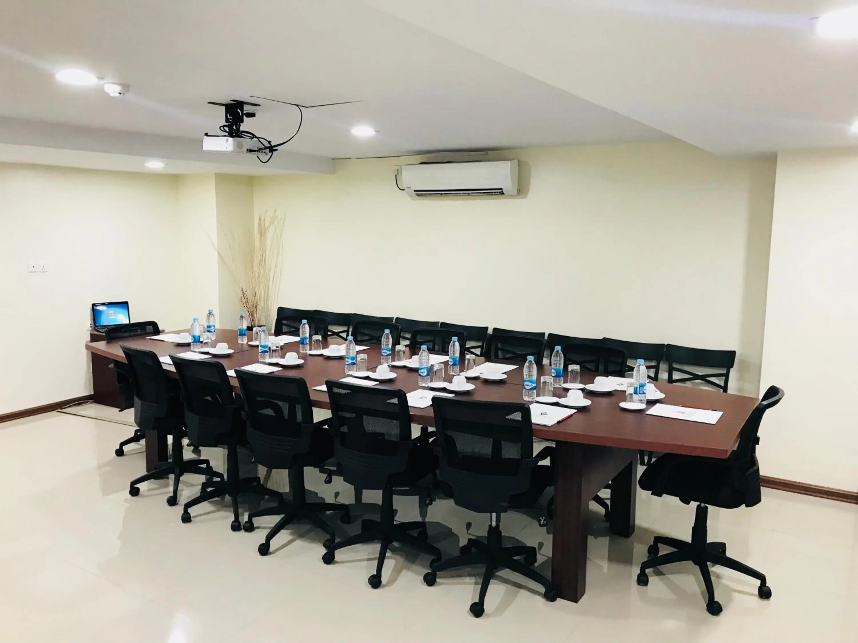 Hotel Broadway Yangon