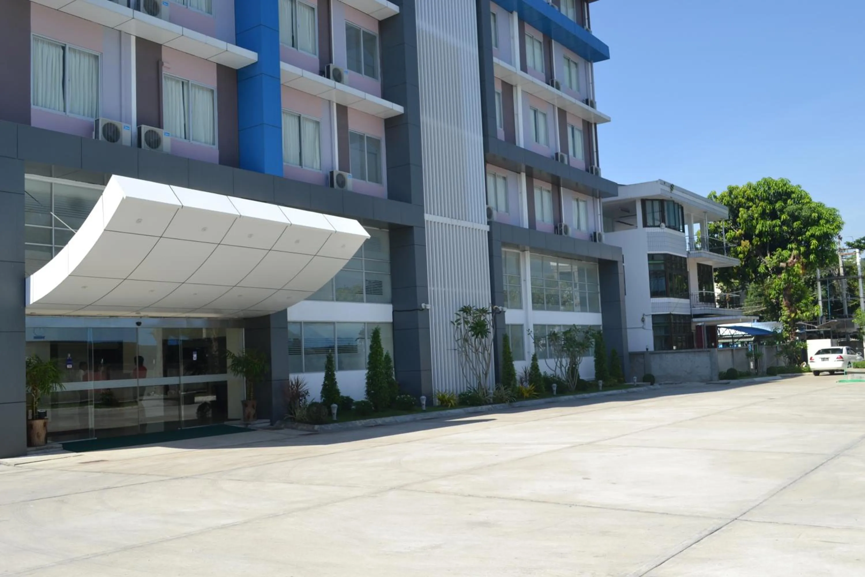 Hotel Broadway Yangon