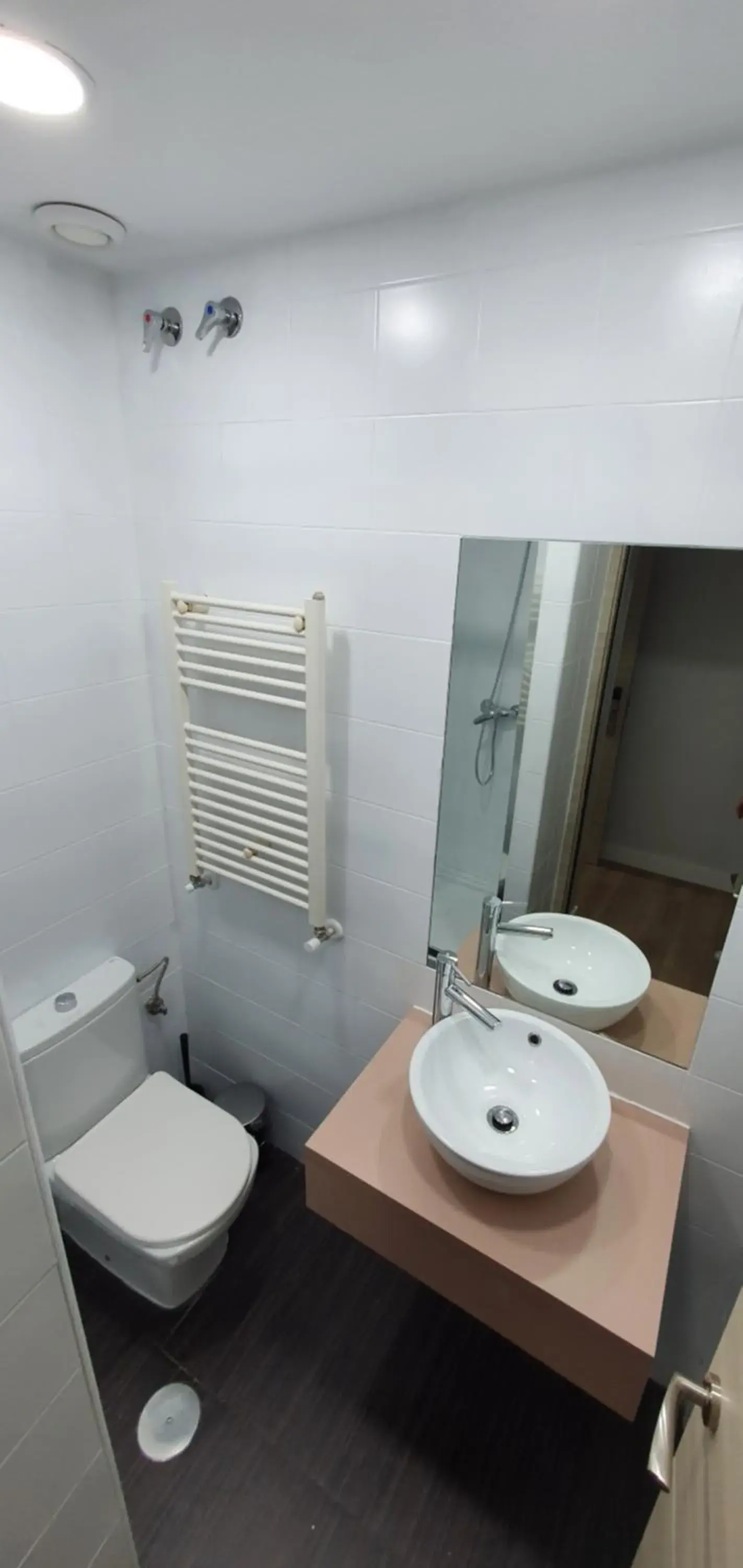 Double Room with Extra Bed in CH Lemon Rooms - Madrid Double Room with Extra Bed in CH Lemon Rooms - Madrid