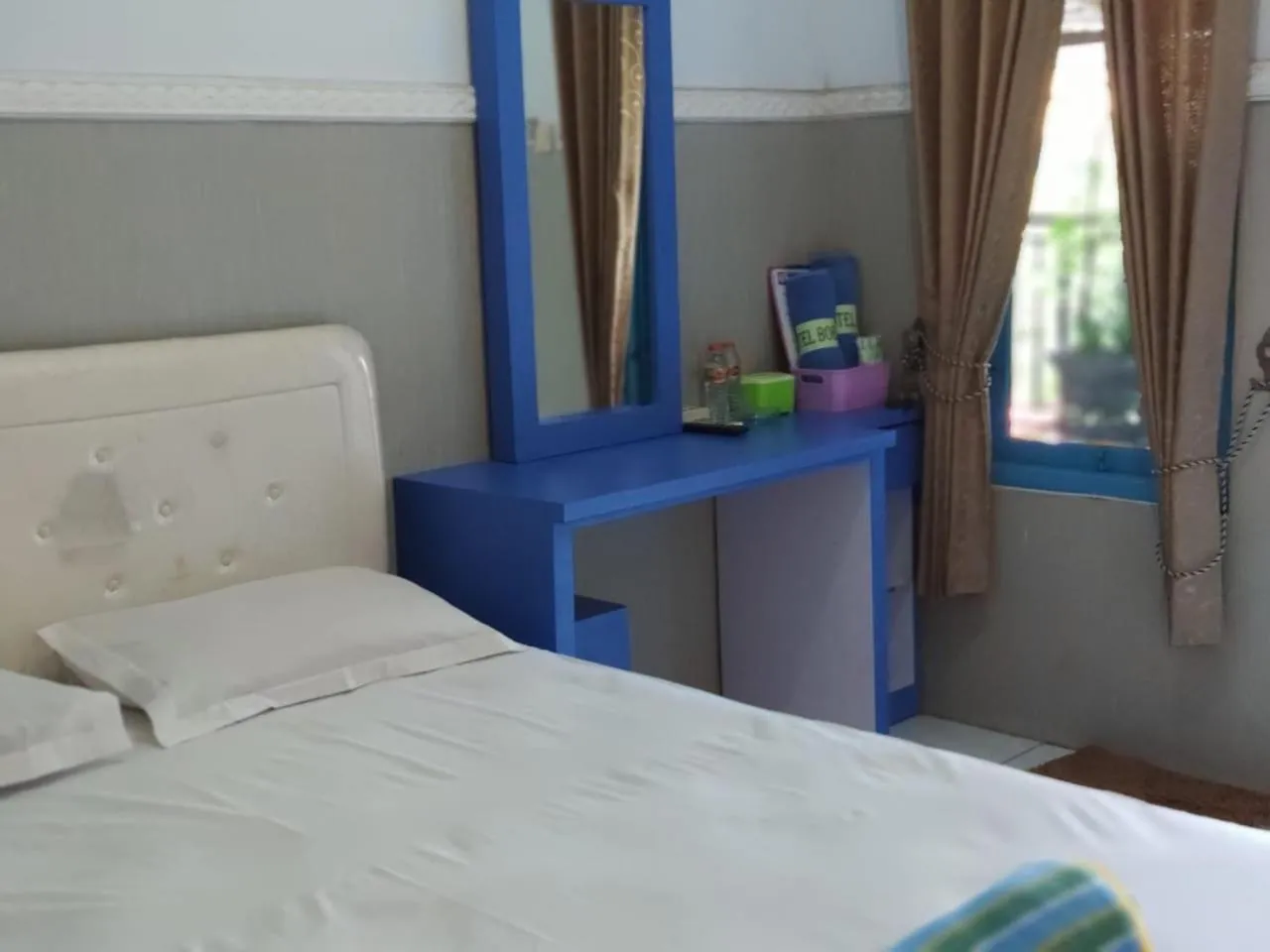 Bed in Hotel Boegenviel Syariah