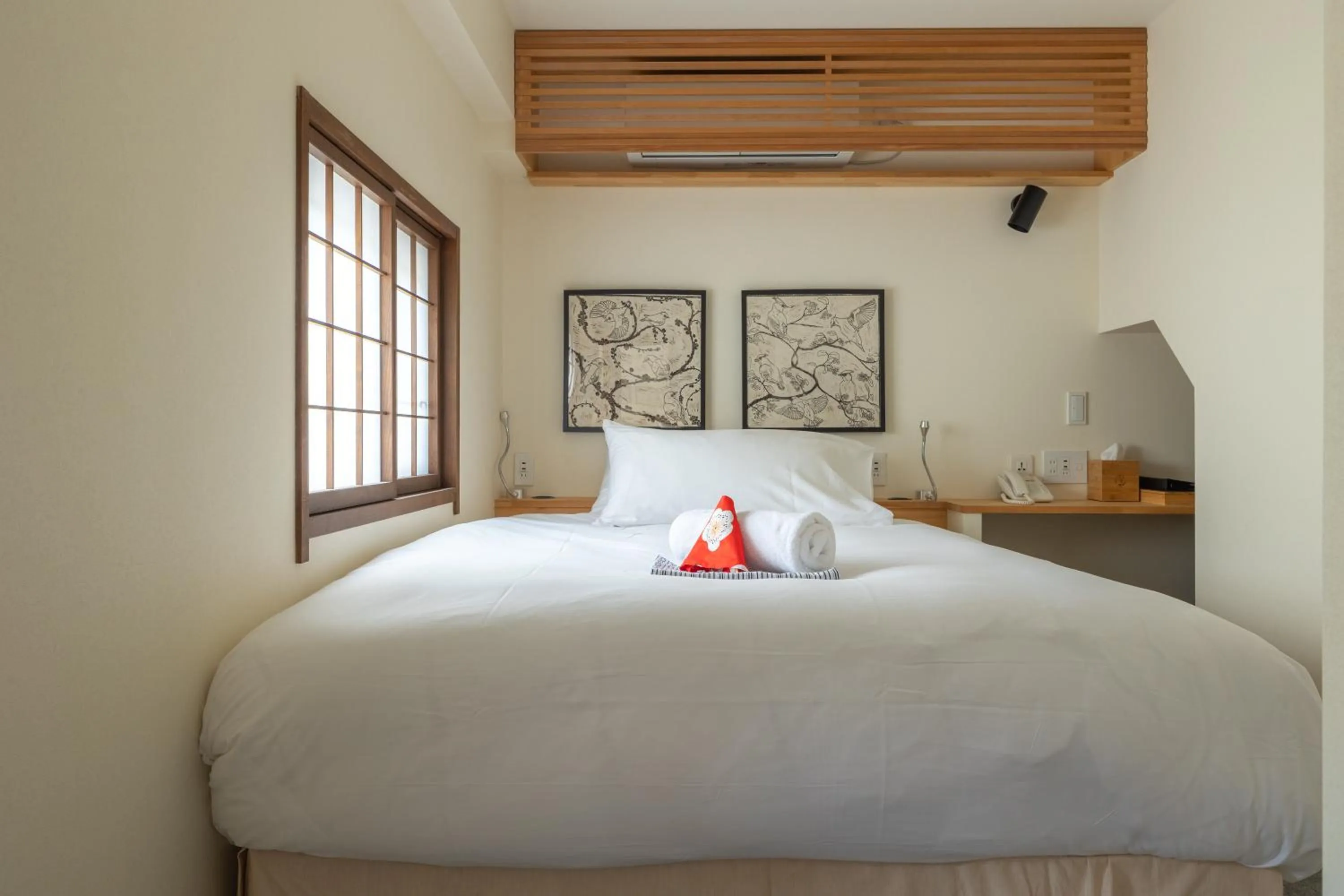 Bed in Residence Yasushi