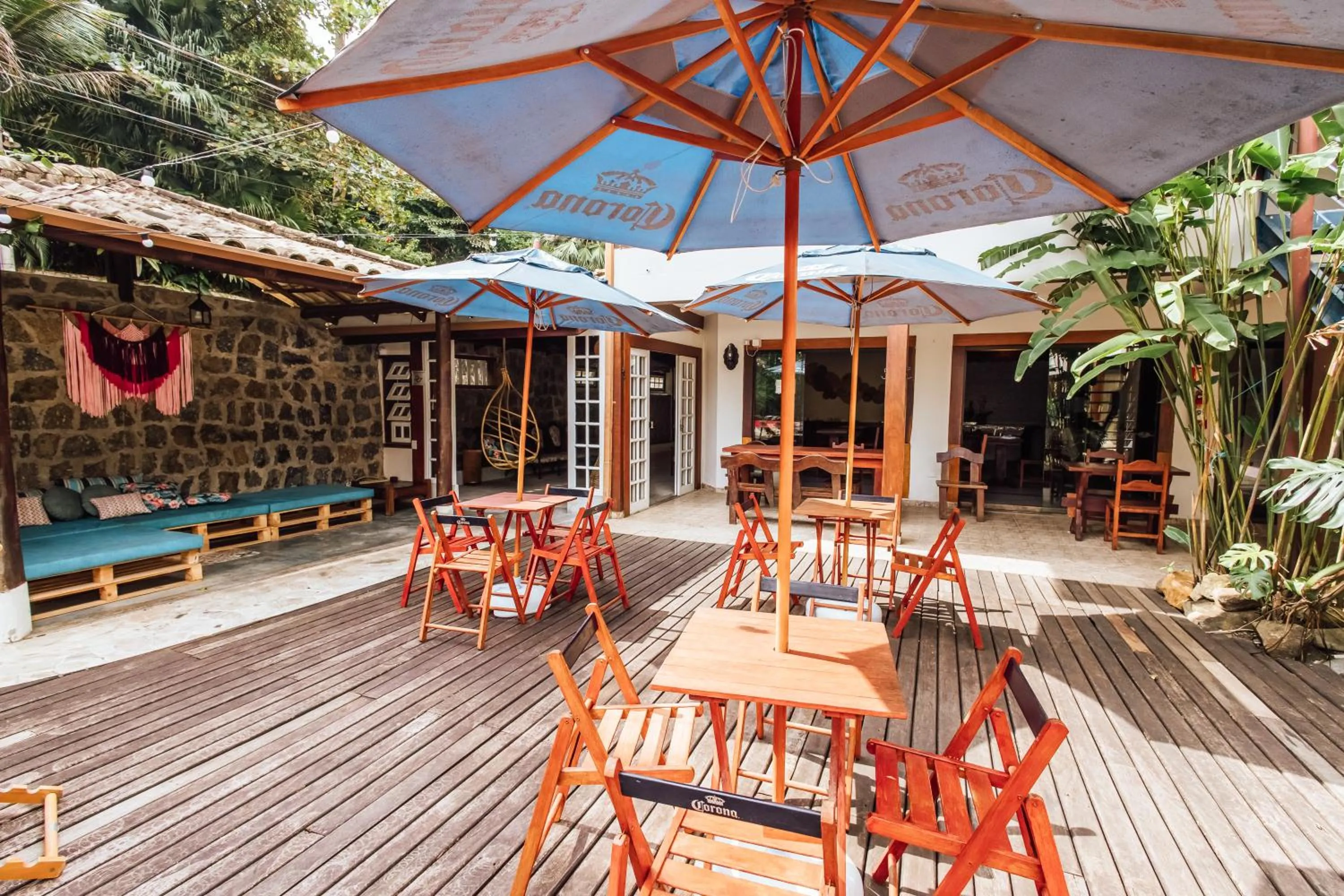 Seating area in VELINN Pousada Santa Tereza