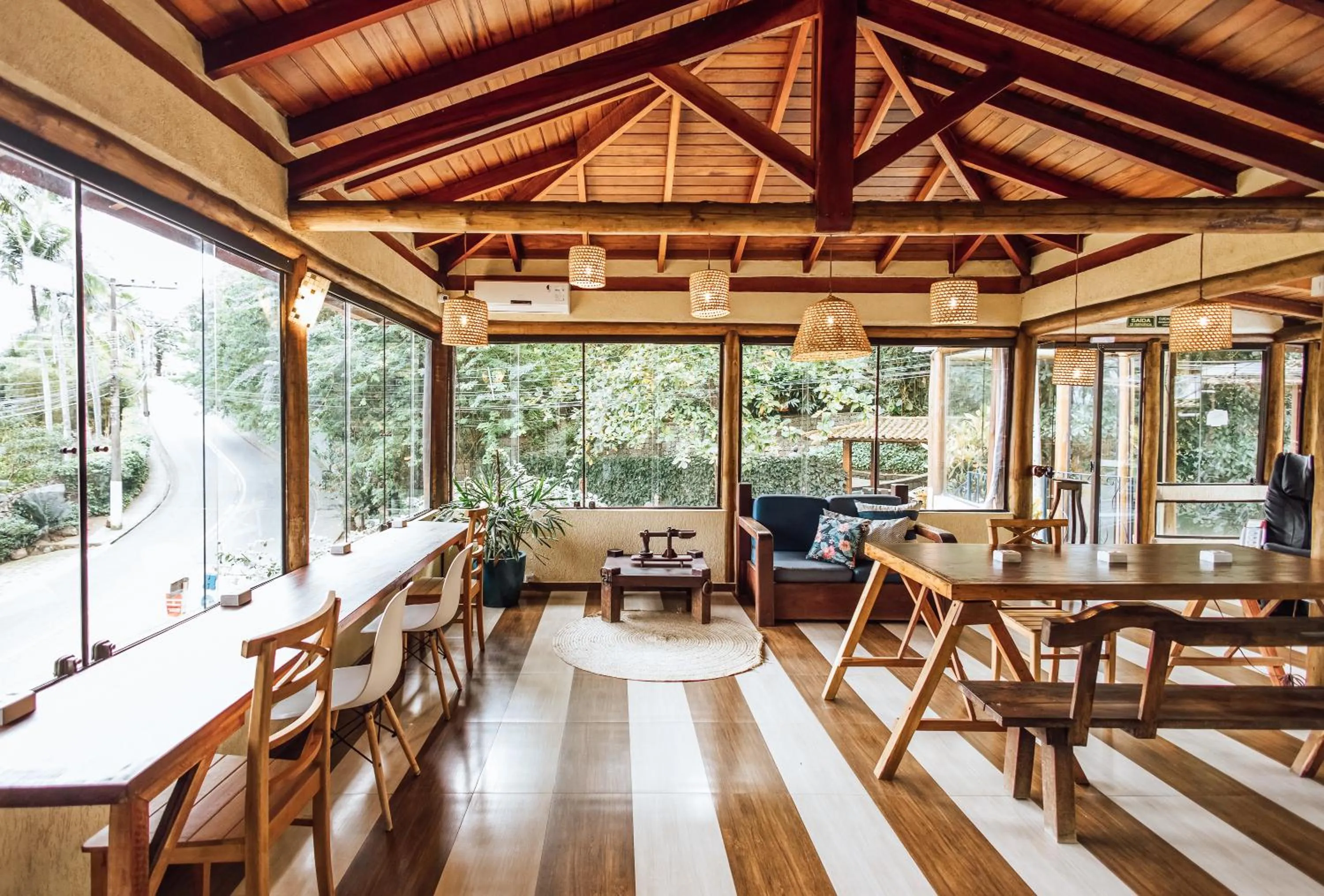 Seating area in VELINN Pousada Santa Tereza