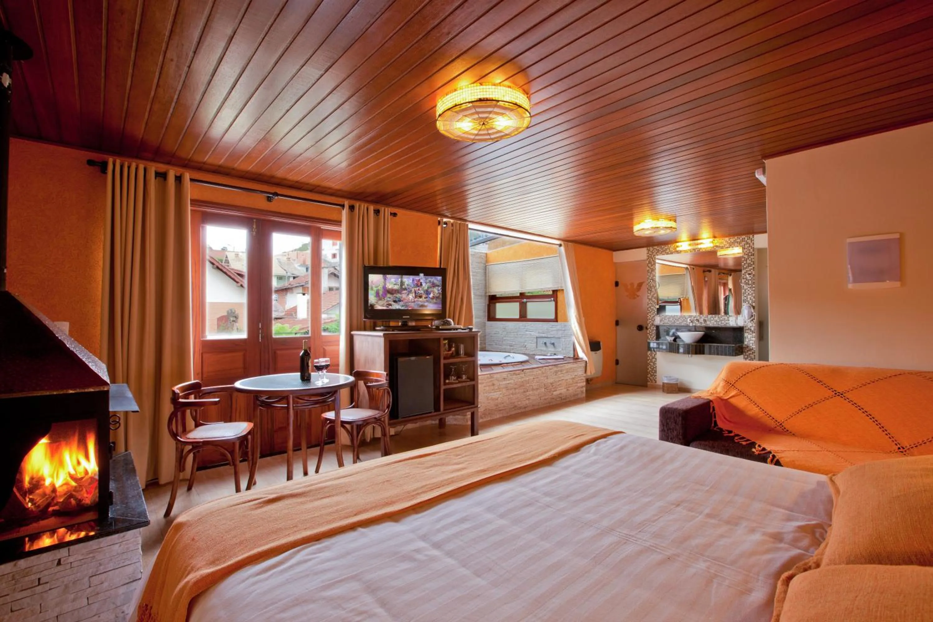 Photo of the whole room, Bed in Pousada Aguia Dourada