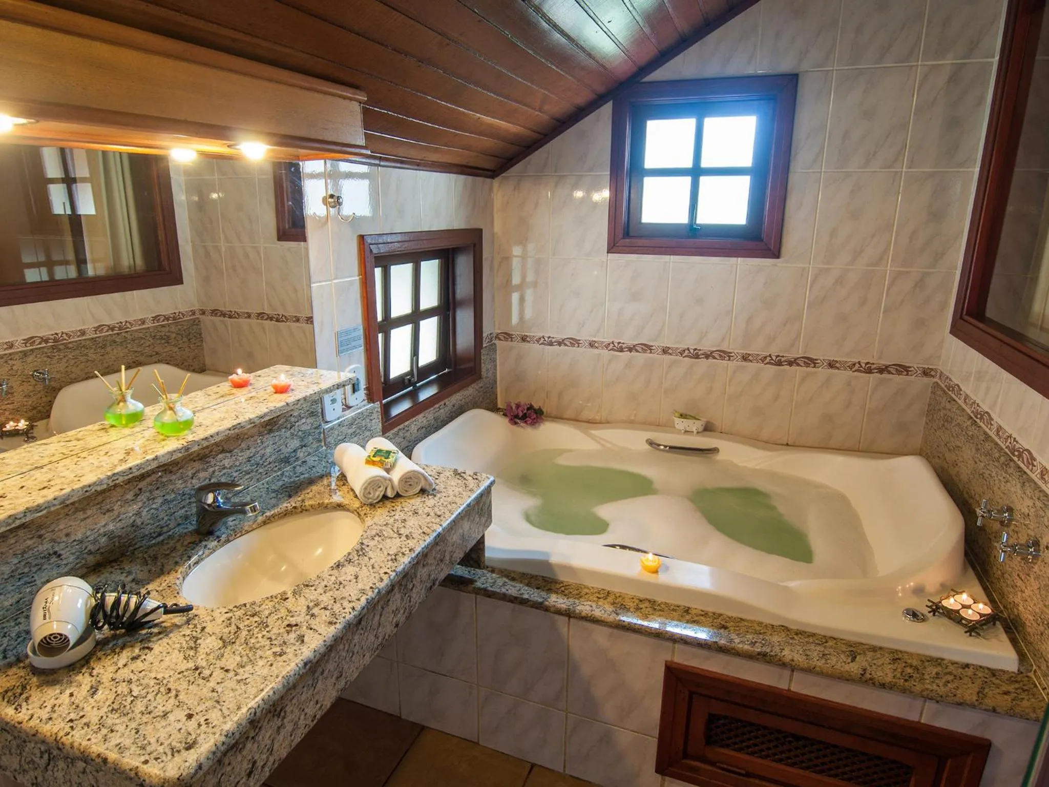 Bathroom in Pousada Aguia Dourada