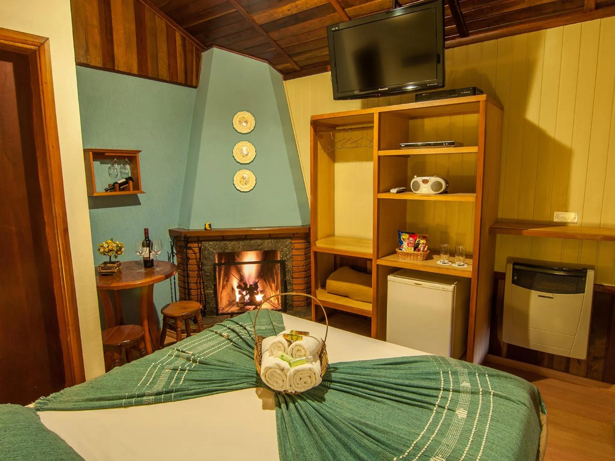 Photo of the whole room, Bed in Pousada Aguia Dourada