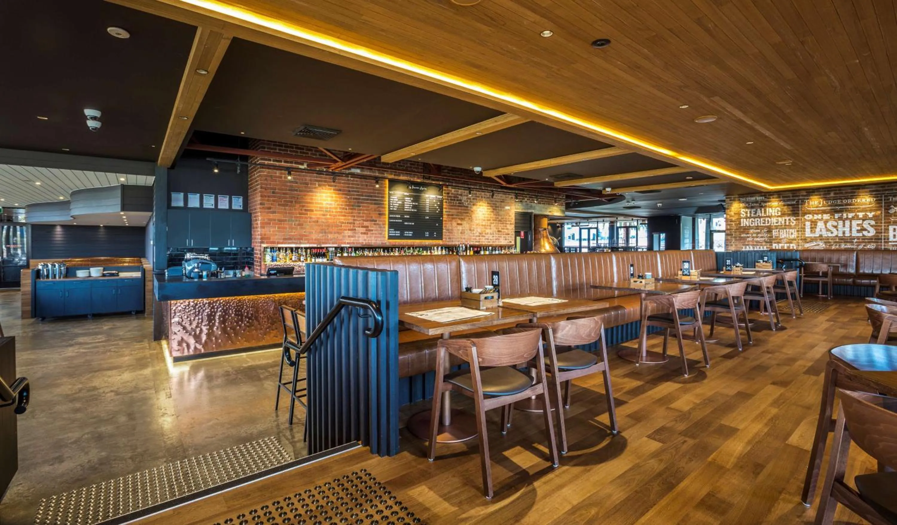 Food and drinks in Nightcap at The Cheeky Squire