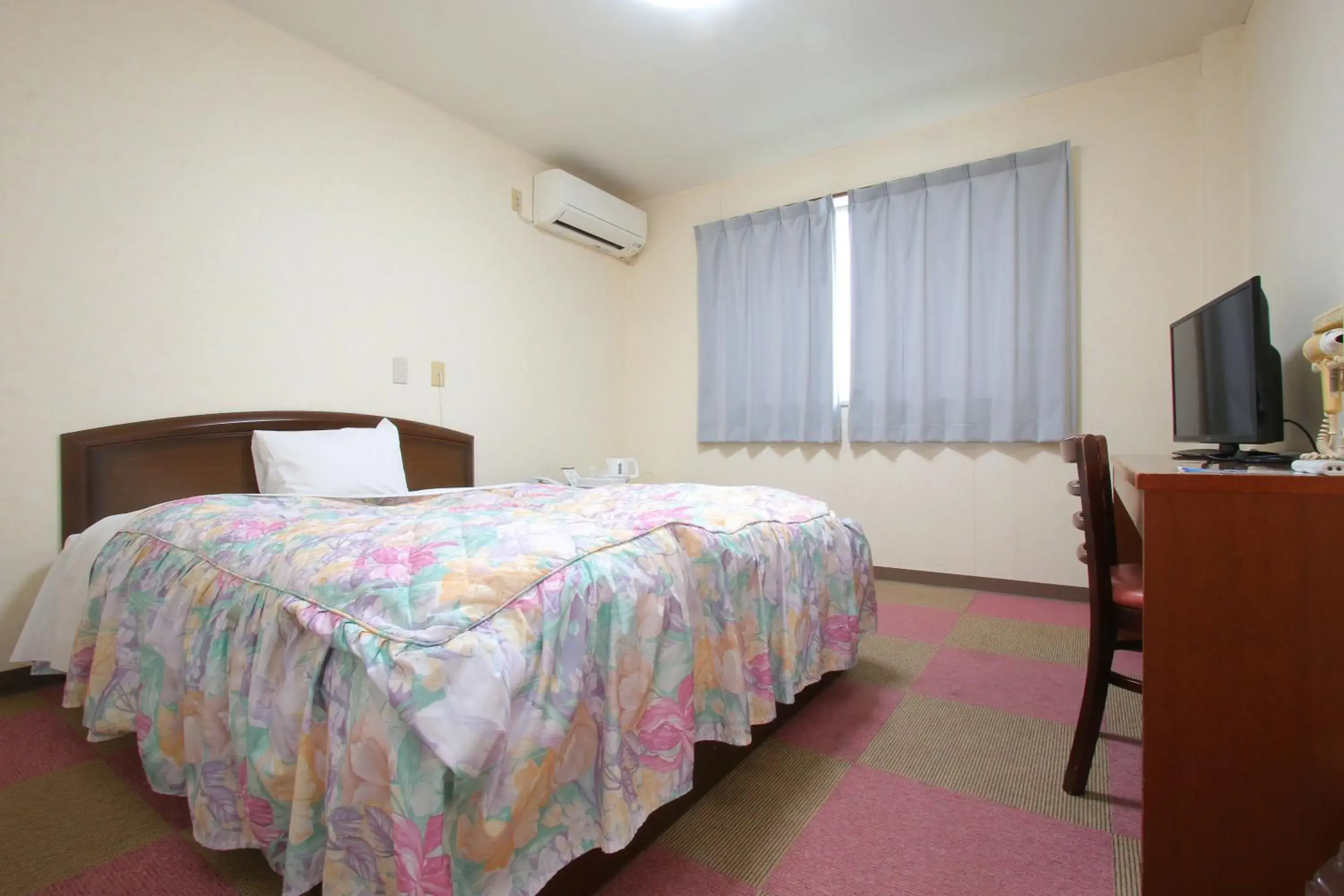 Double Room - single occupancy in Business Hotel Amakusa Double Room - single occupancy in Business Hotel Amakusa