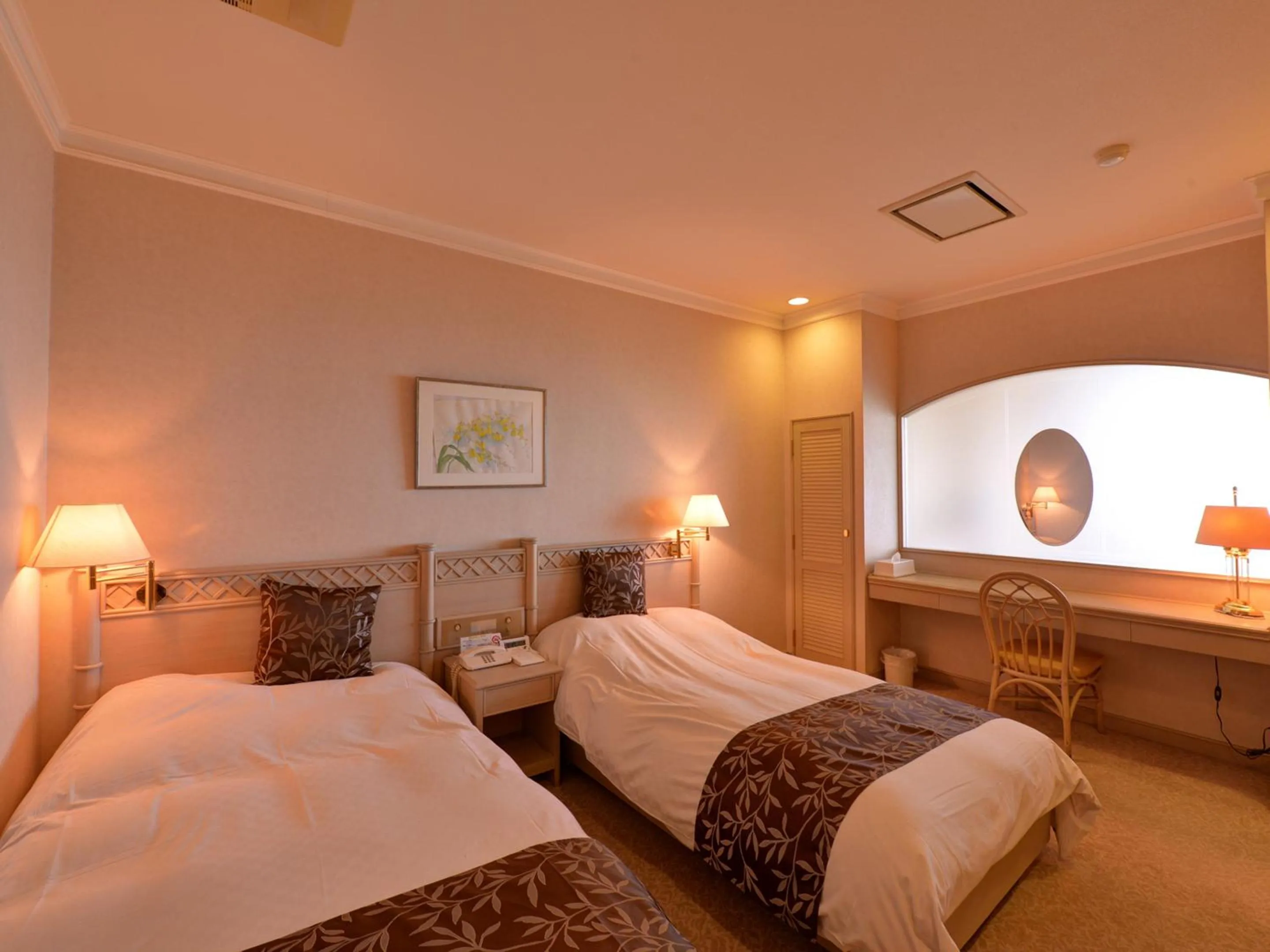 Photo of the whole room, Bed in Cocopa Resort Club