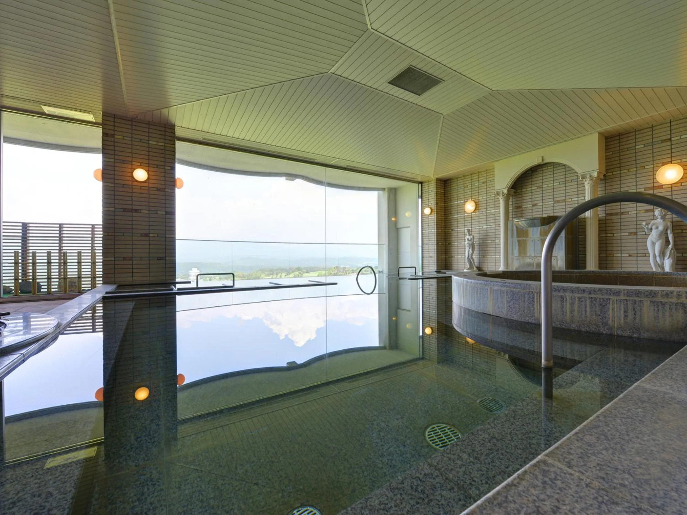 Hot Spring Bath in Cocopa Resort Club