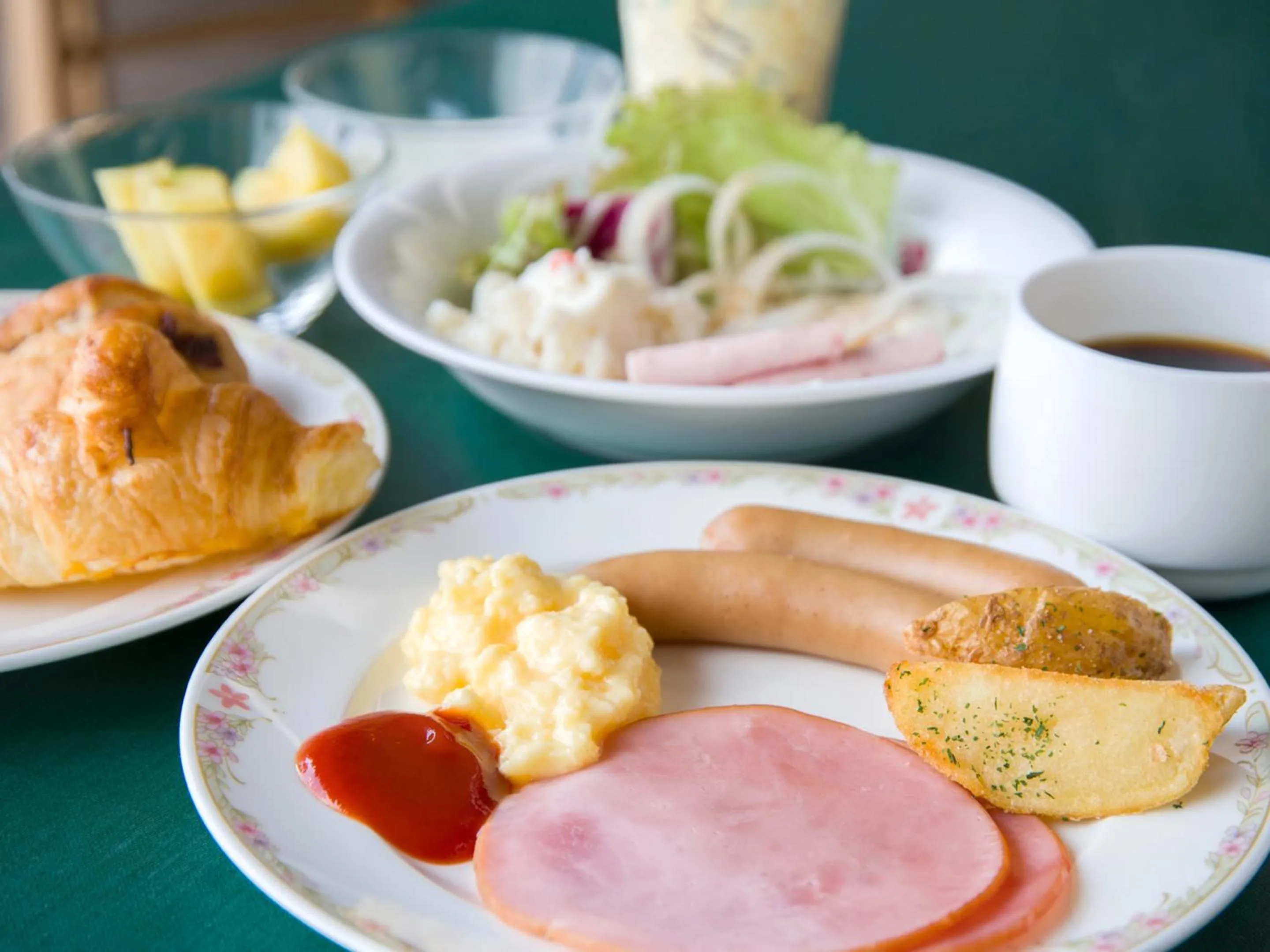 Buffet breakfast in Cocopa Resort Club