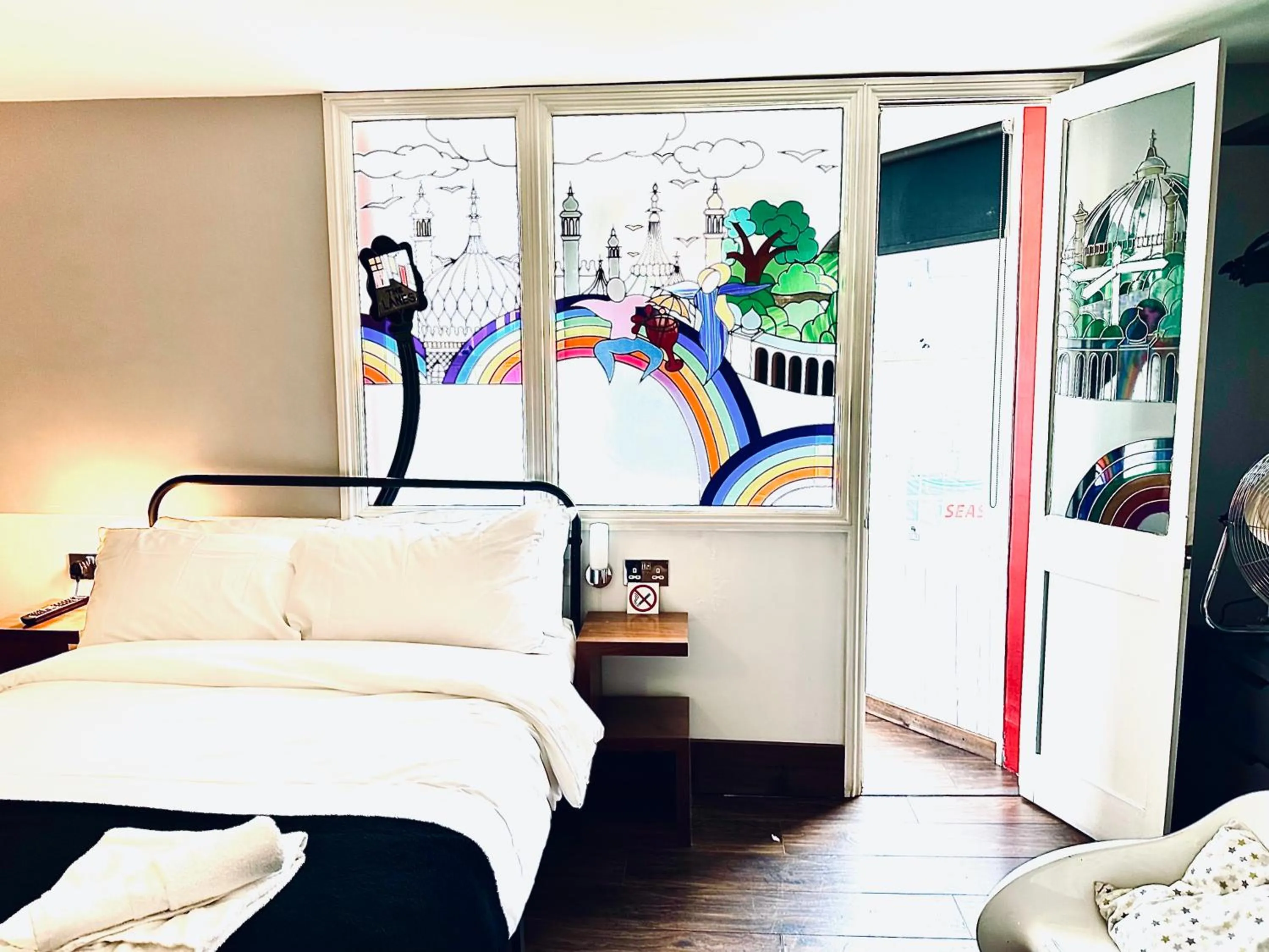 Shower, Bed in Guest And The City