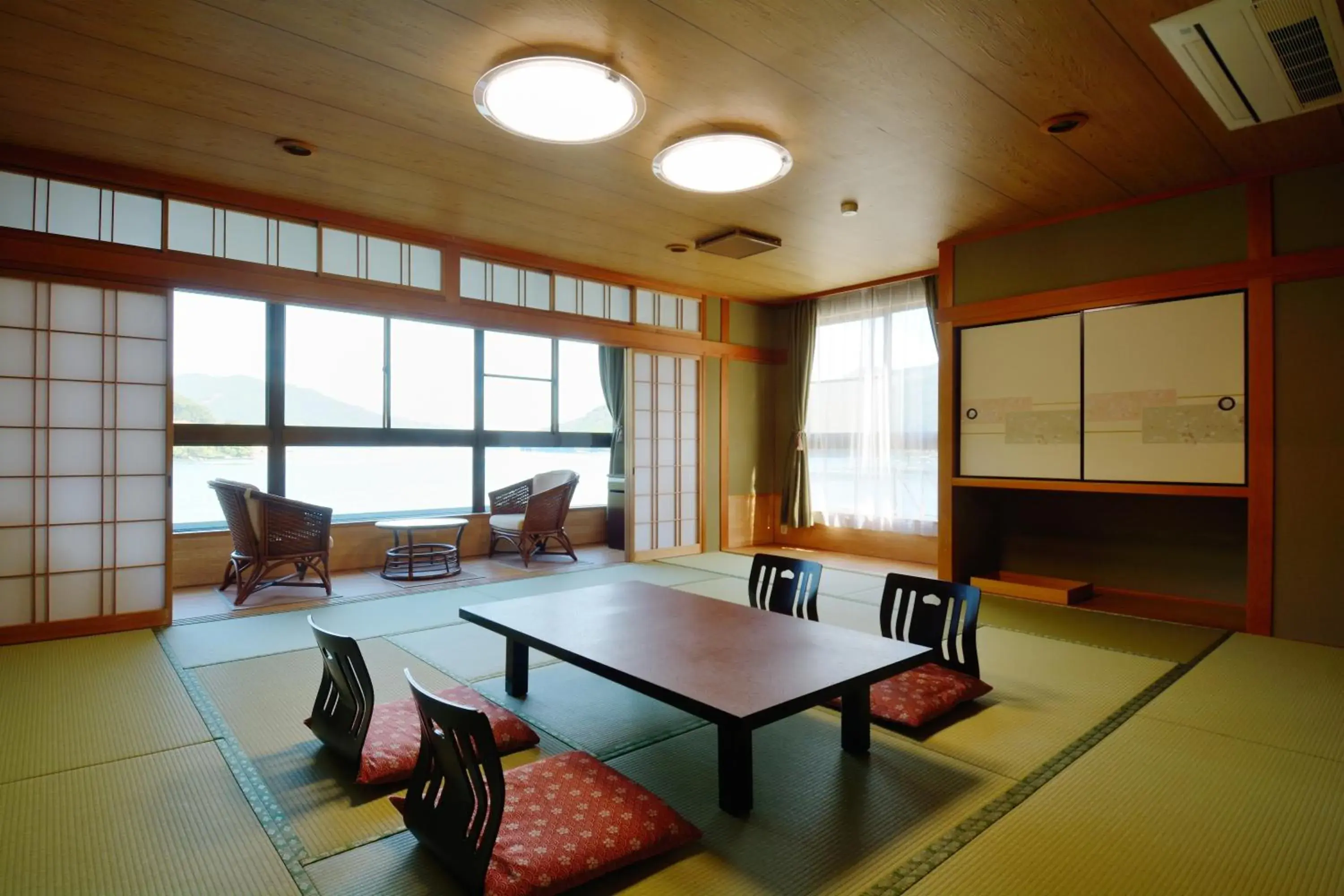 Japanese-Style Room with Ocean View and Shared Bathroom - Non-Smoking in Owase Seaside View Japanese-Style Room with Ocean View and Shared Bathroom - Non-Smoking in Owase Seaside View