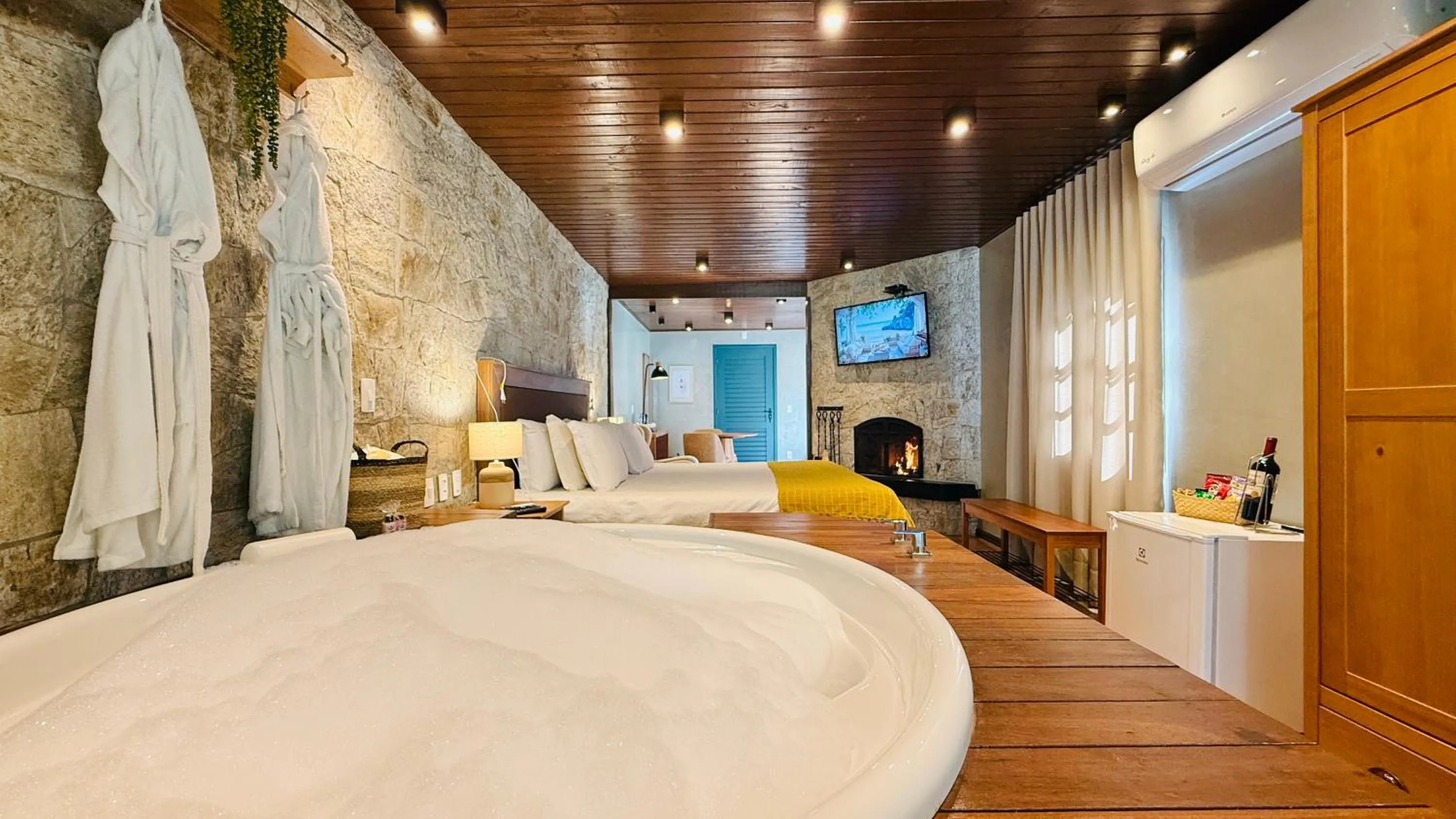 Photo of the whole room, Bed in Pousada Villa D'Amore
