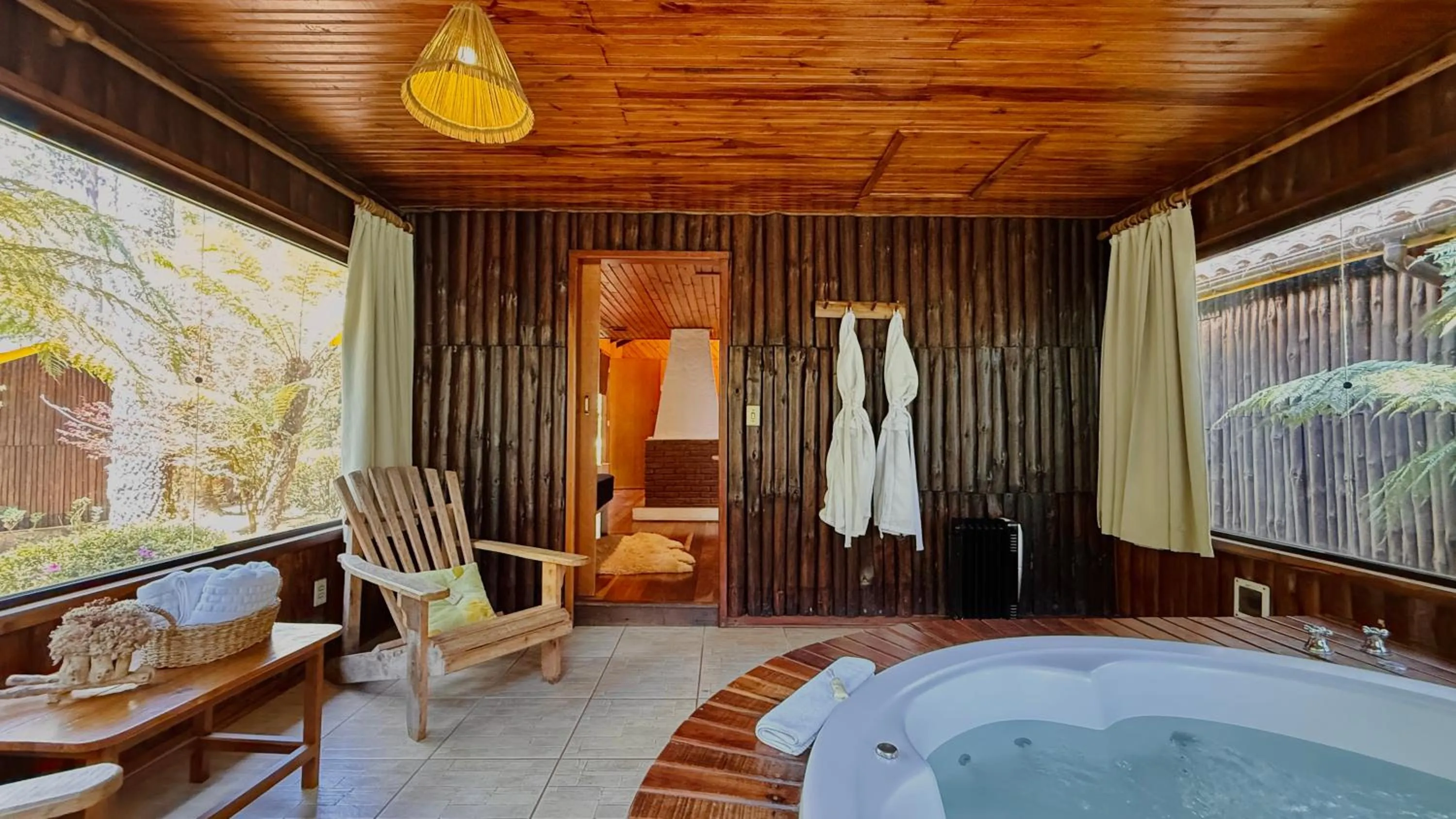 Hot Tub in Pousada Villa D'Amore