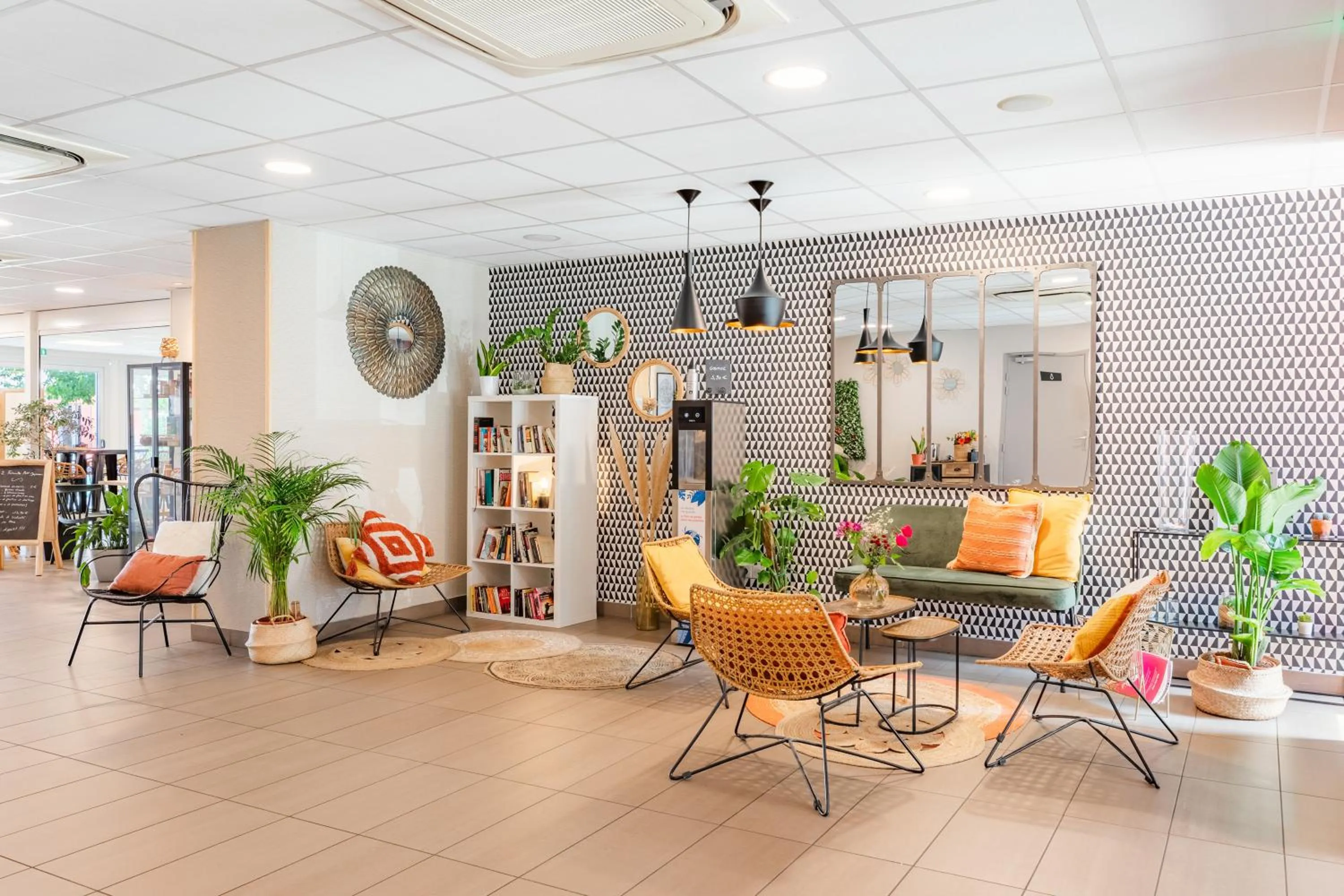 Lobby or reception in Appart'City Confort Toulouse Aéroport Cornebarrieu