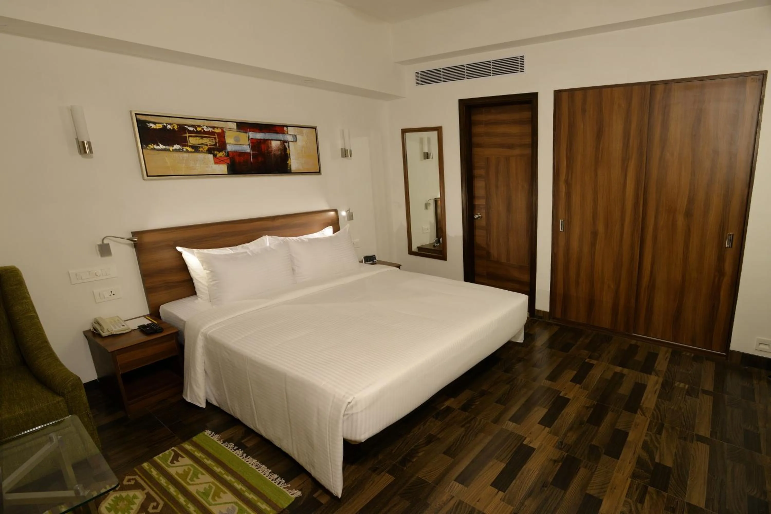 Bed in Lemon Tree Hotel Coimbatore