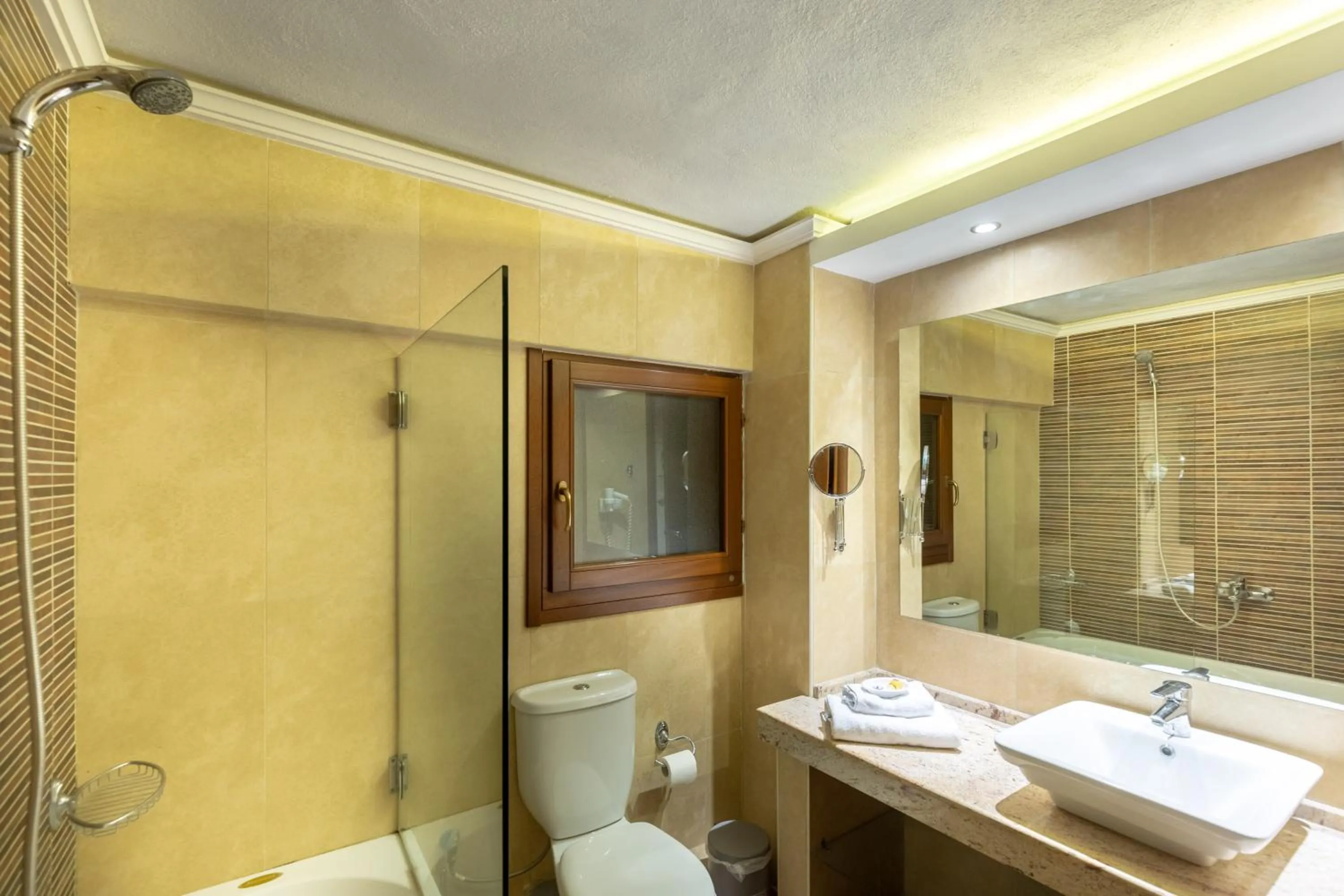 Bathroom in Nevros Hotel Resort and Spa Limni Plastira