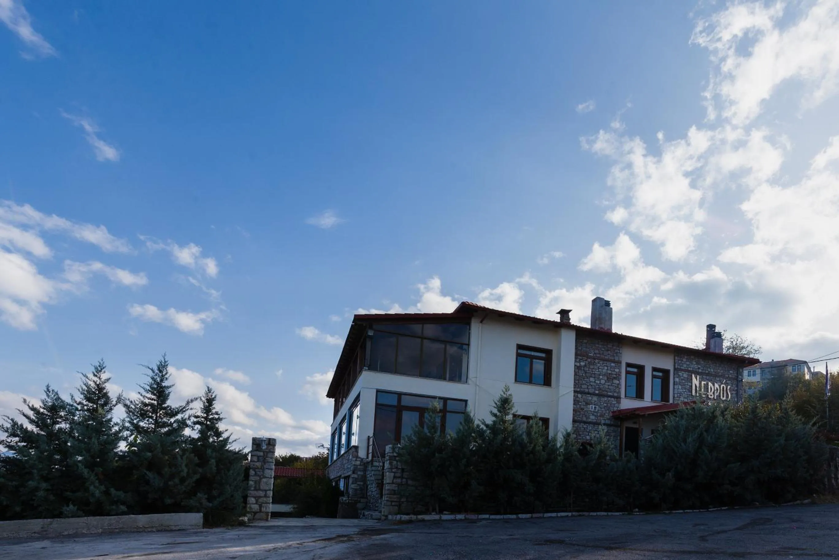 Area and facilities in Nevros Hotel Resort and Spa Limni Plastira