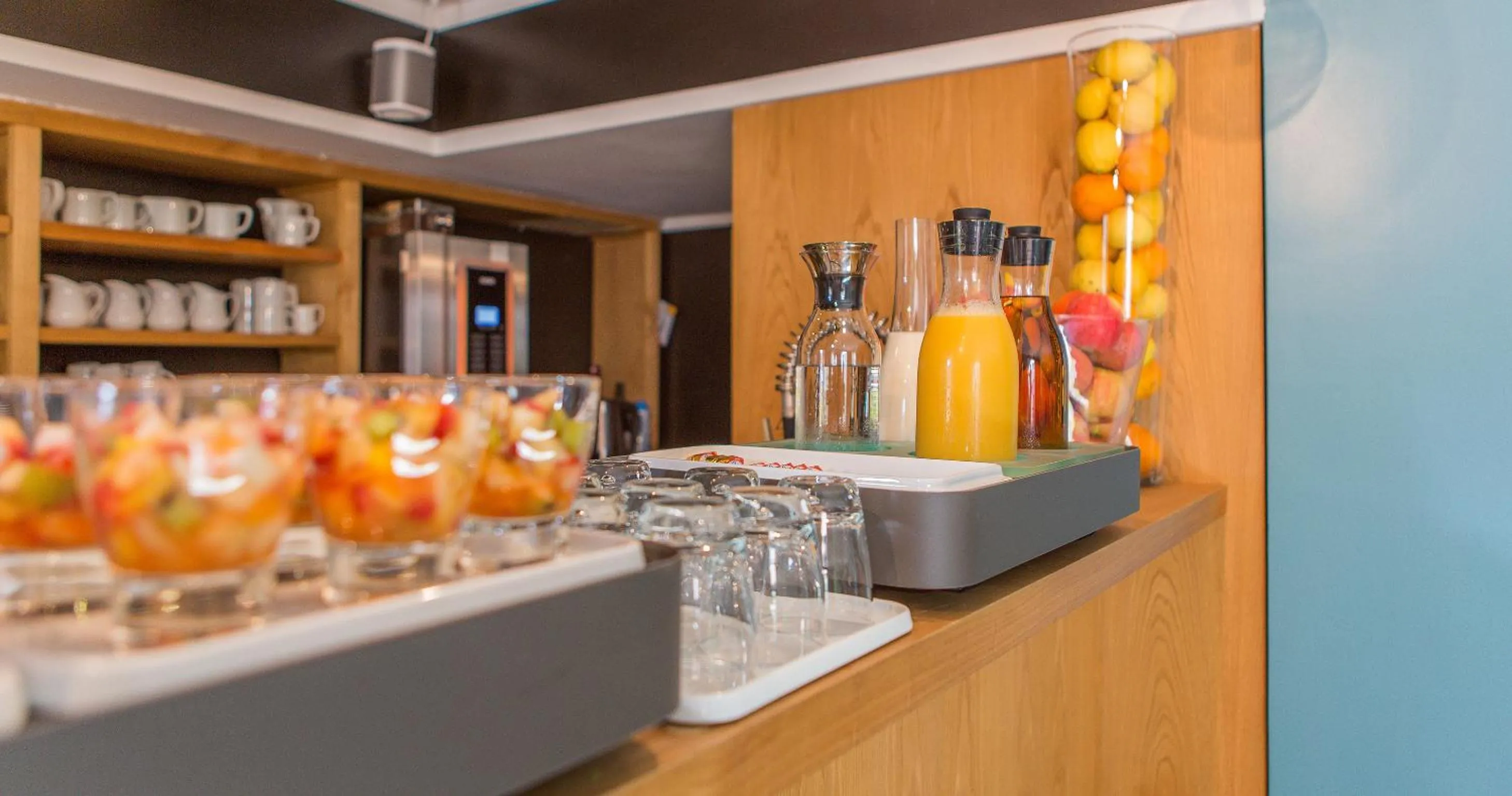 Food and drinks in Rossi Hôtel