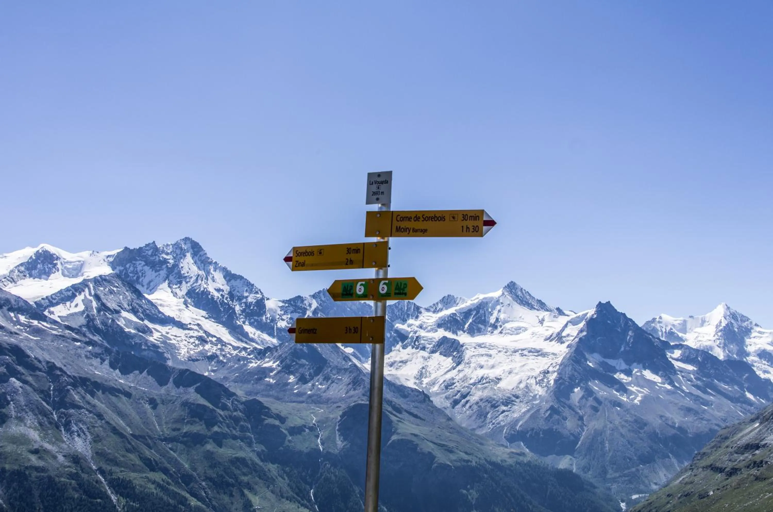 Nearby landmark in Pointe de Zinal