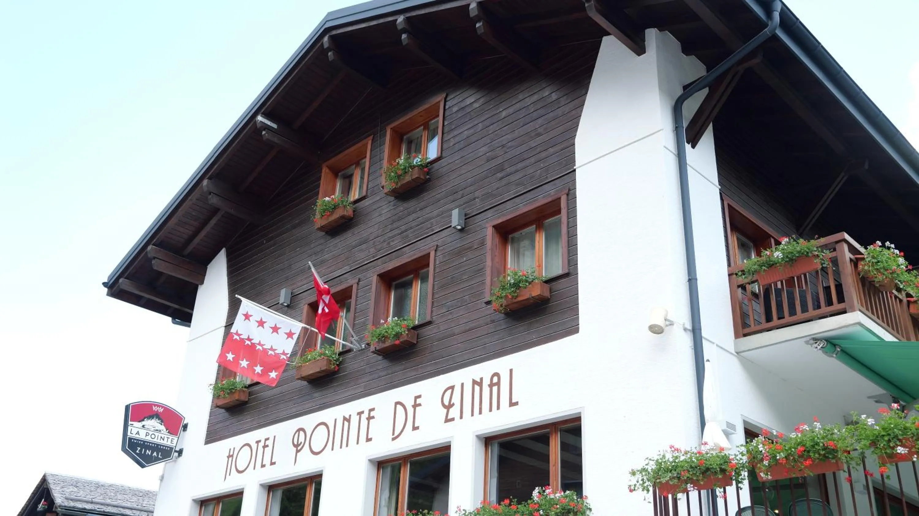 Property building in Pointe de Zinal