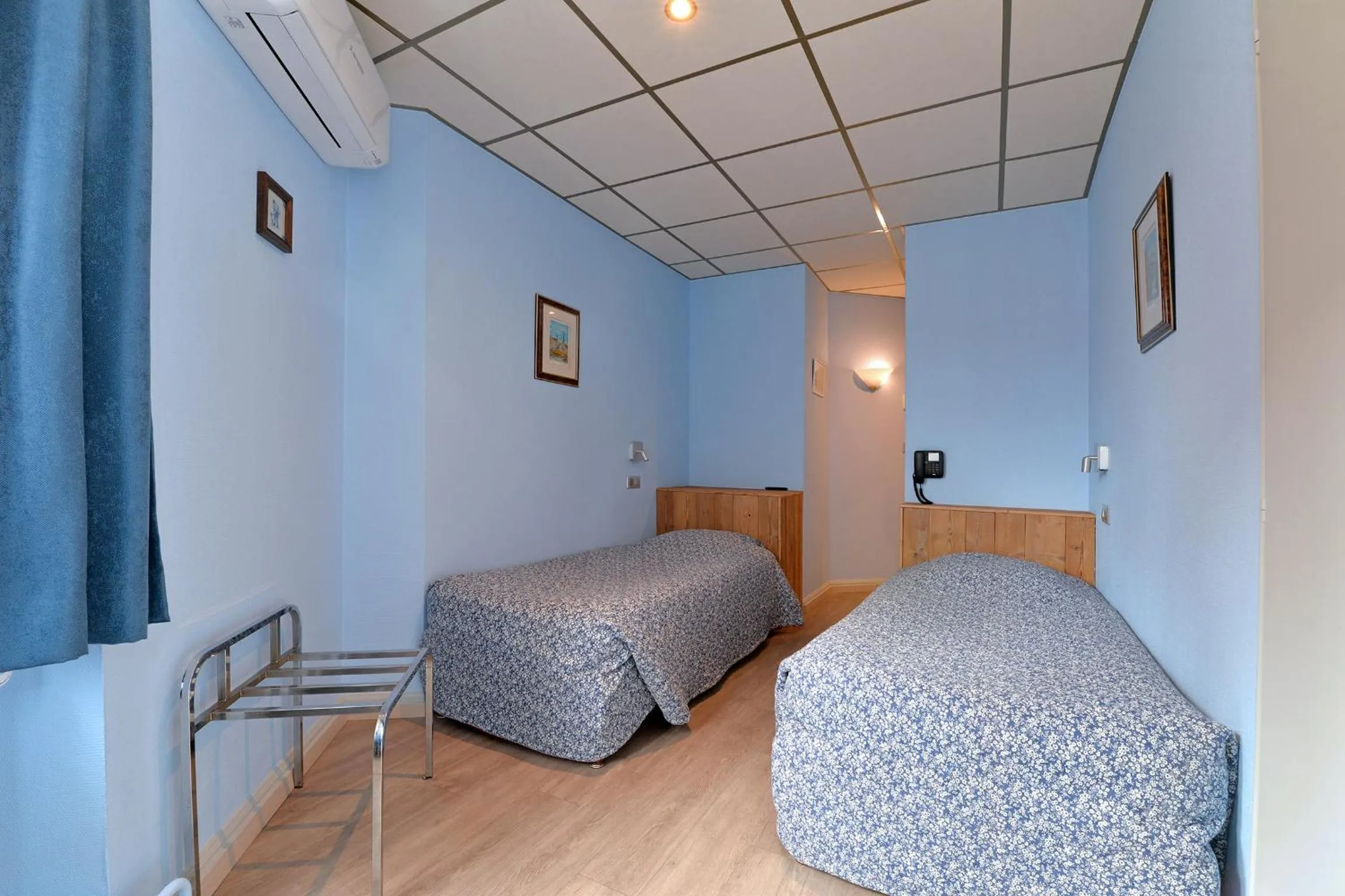 Photo of the whole room, Bed in Hotel Restaurant Dontenville