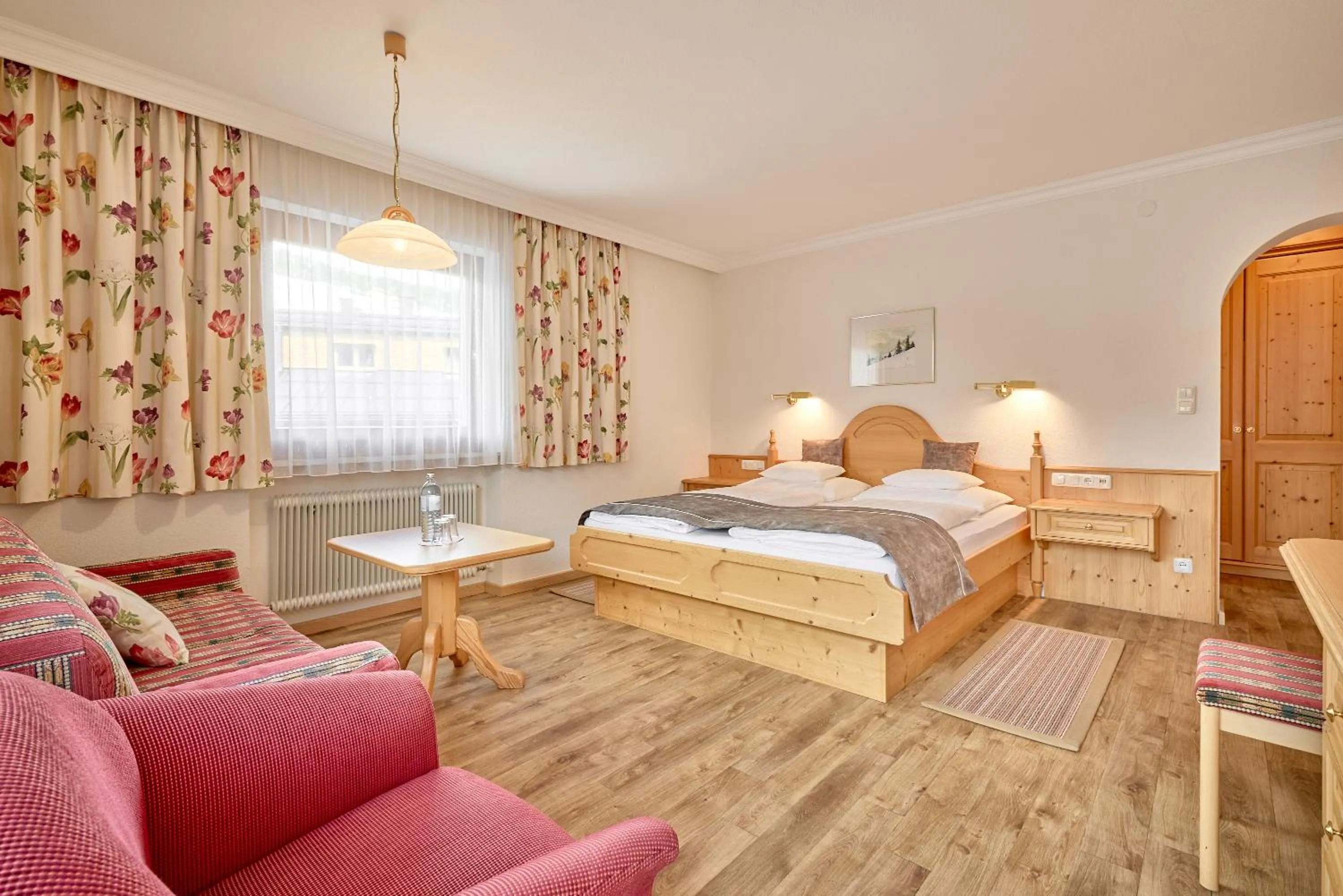 Bed in Hotel Appartement Roggal