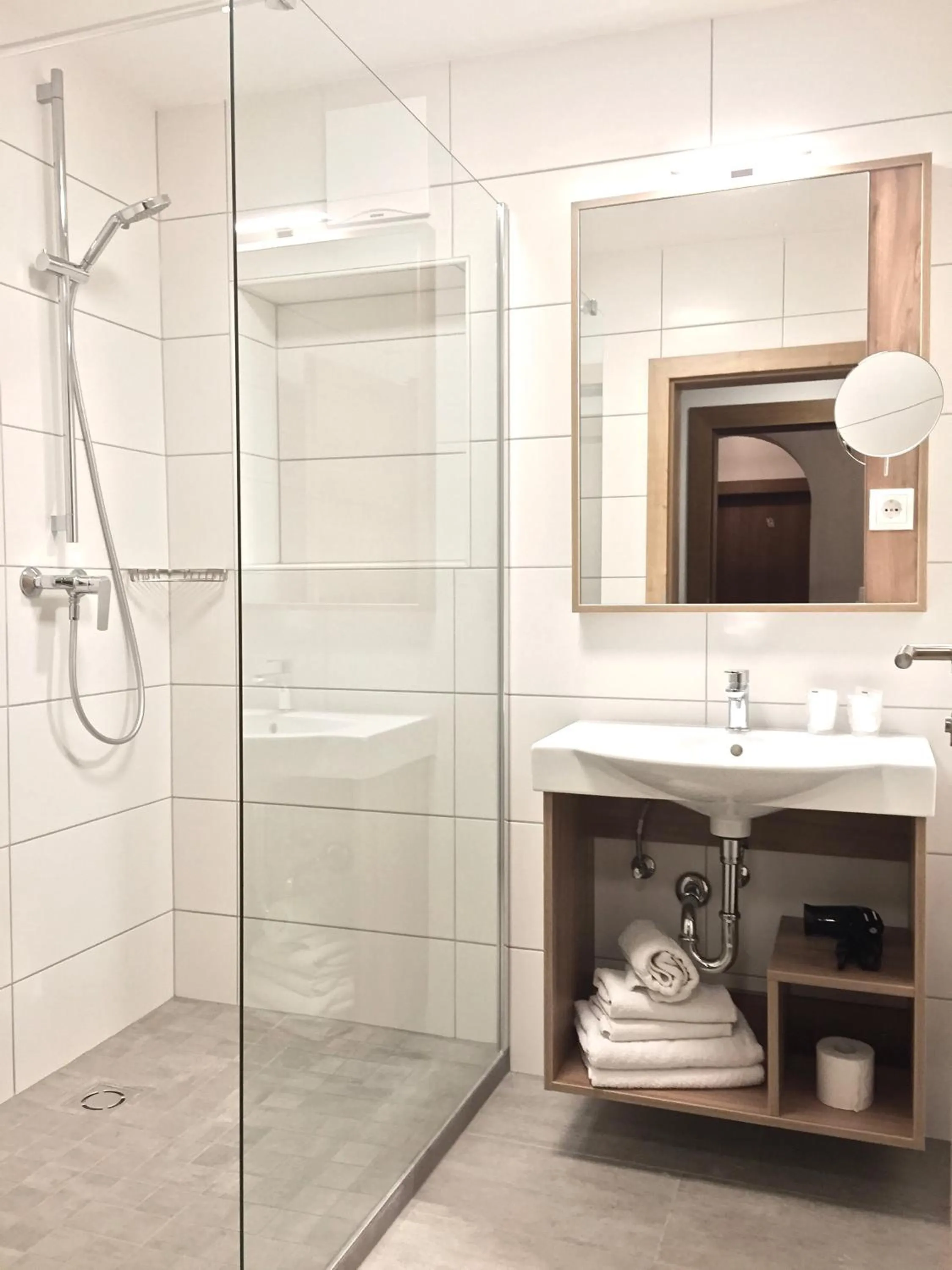 Shower in Seelos - Alpine Easy Stay - Bed & Breakfast