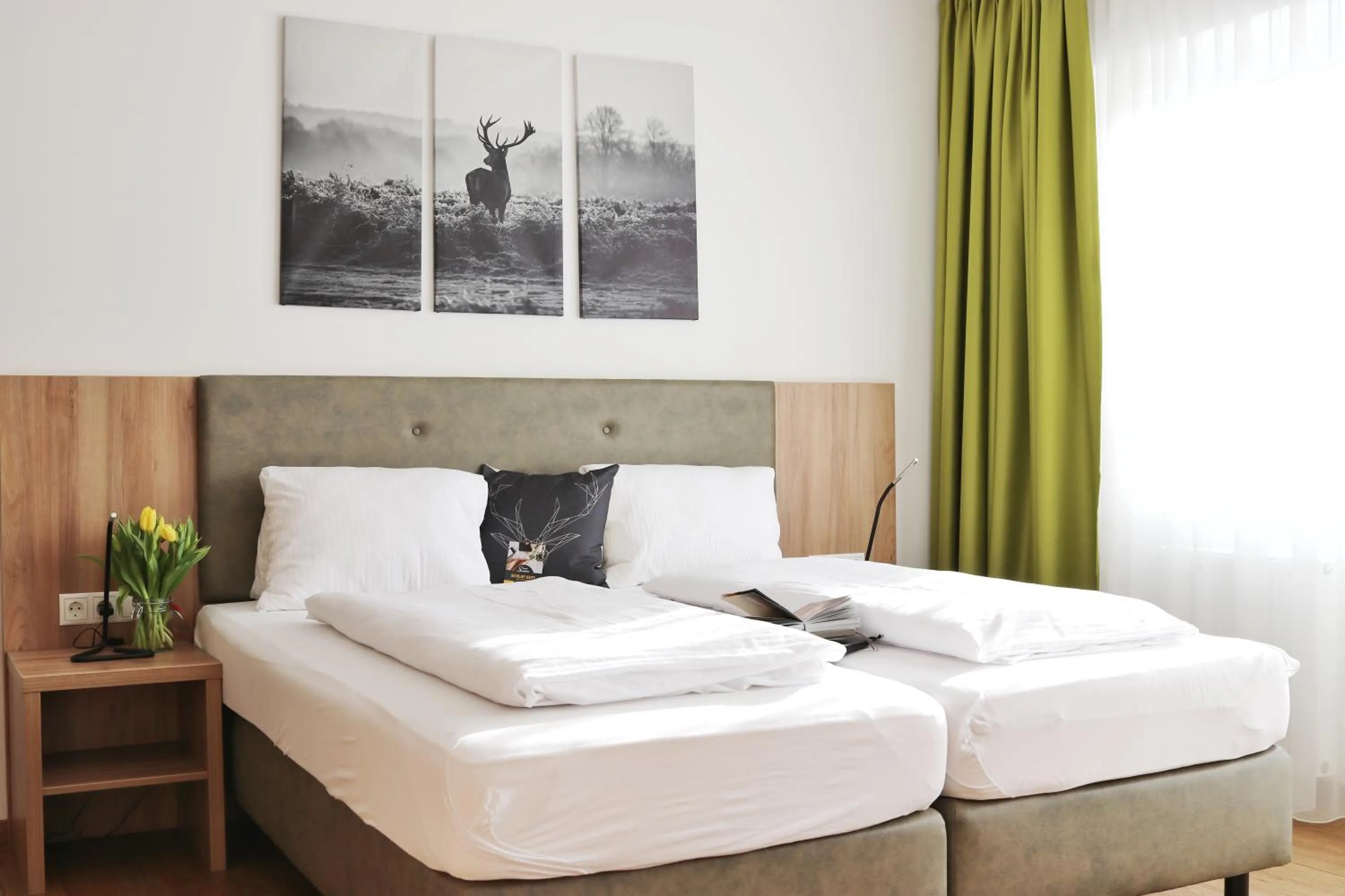 Spring, Bed in Seelos - Alpine Easy Stay - Bed & Breakfast