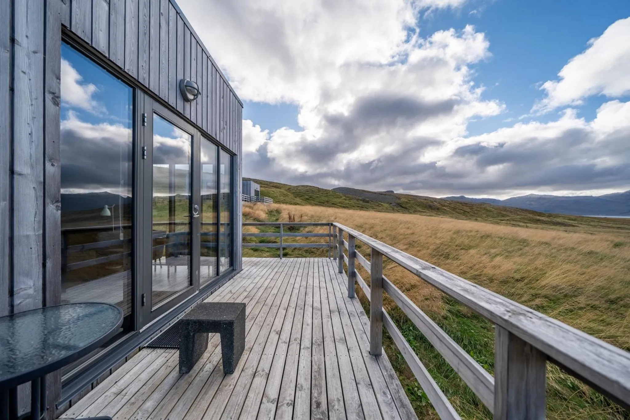 Property building in Dis Cottages