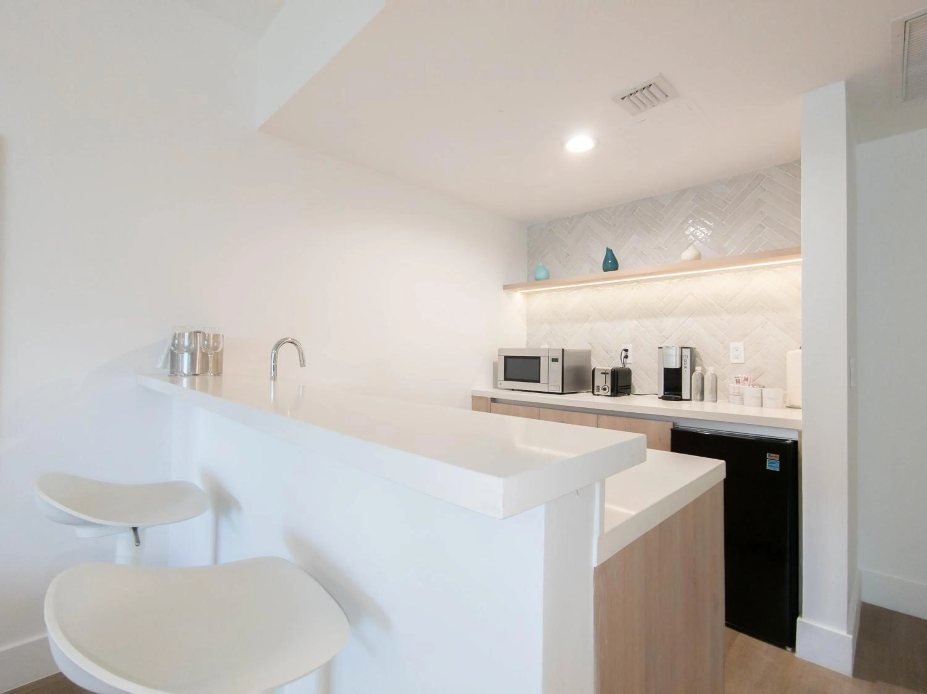 Kitchen or kitchenette in Bentley Hotel South Beach