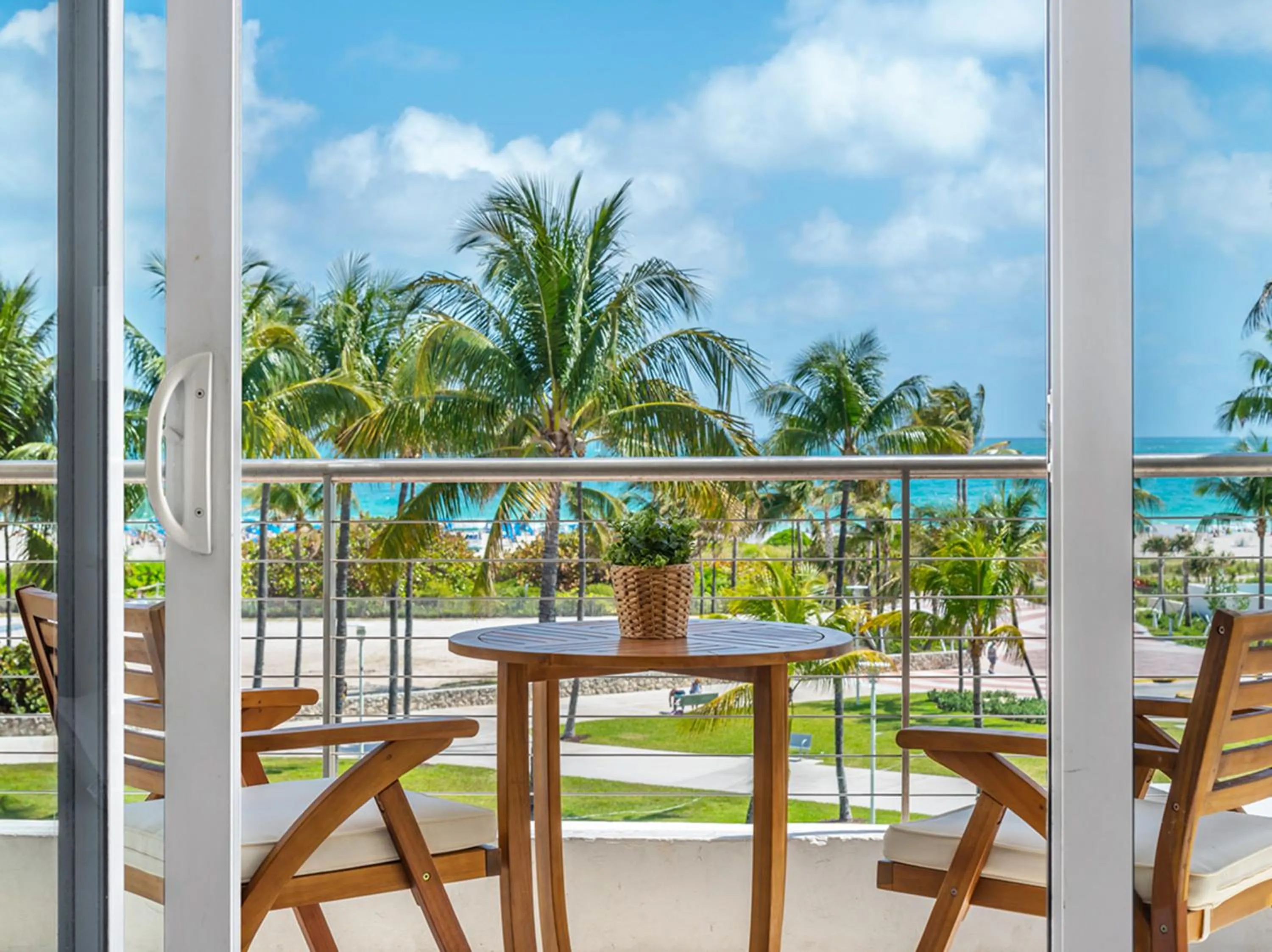 Balcony/Terrace in Bentley Hotel South Beach