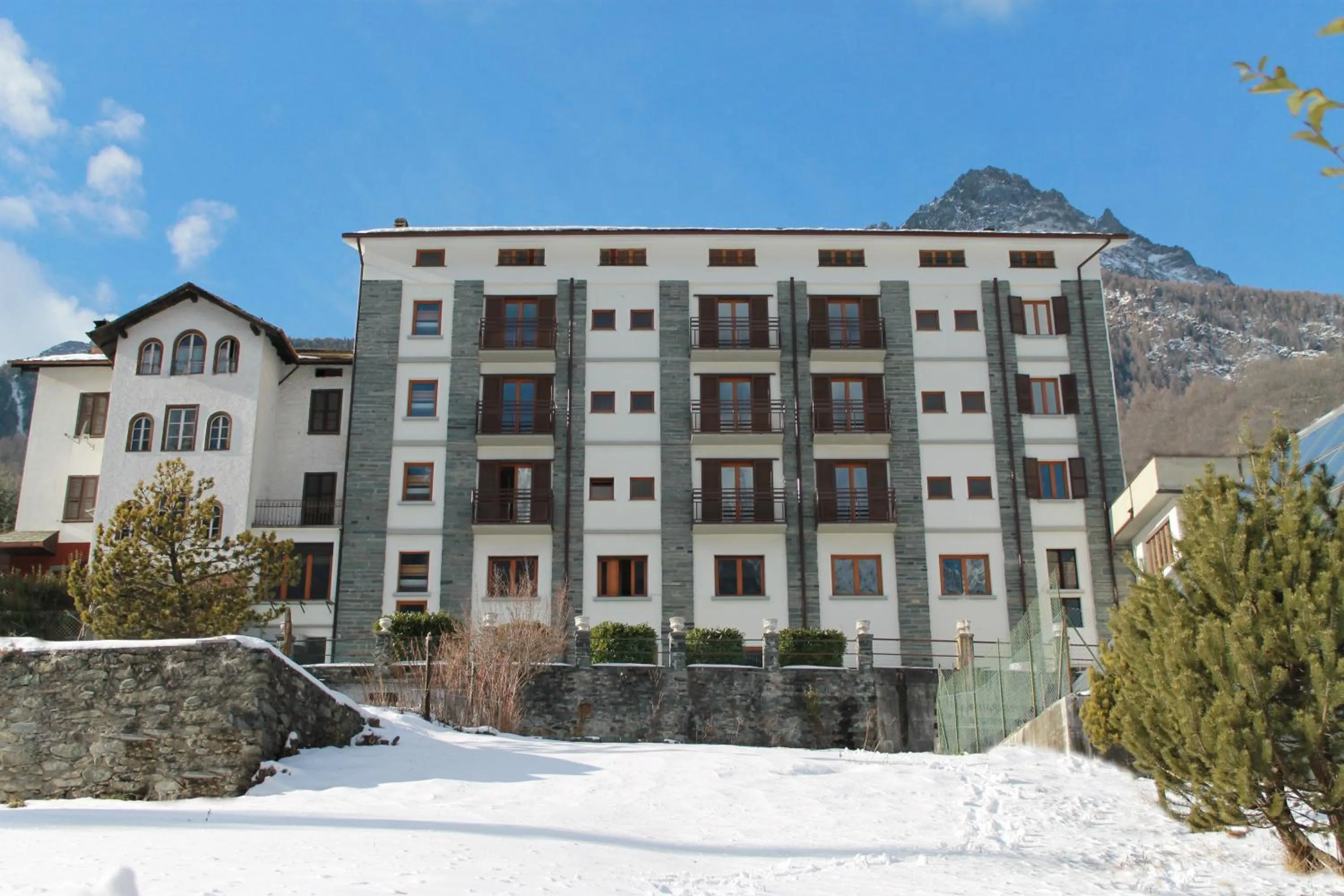 Facade/entrance in Hotel Miramonti