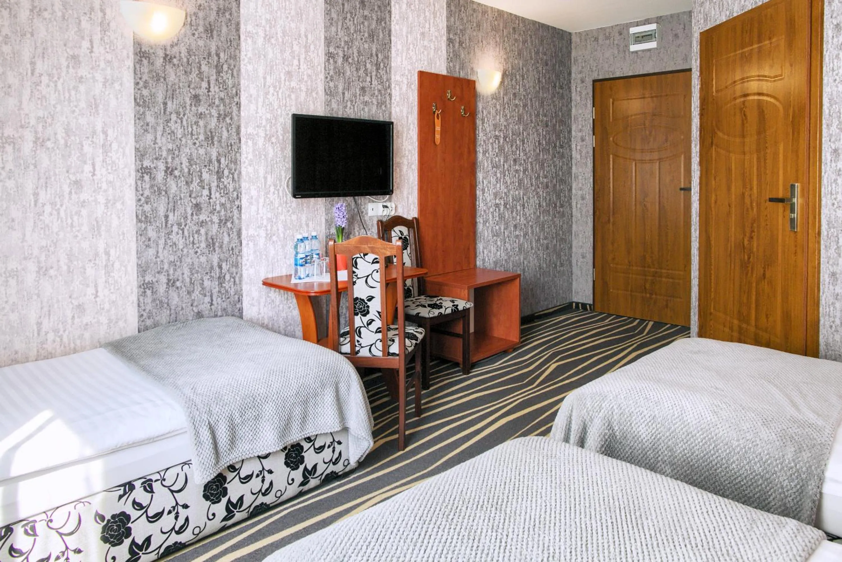 Family Room (5 Adults) in Hotel Horda