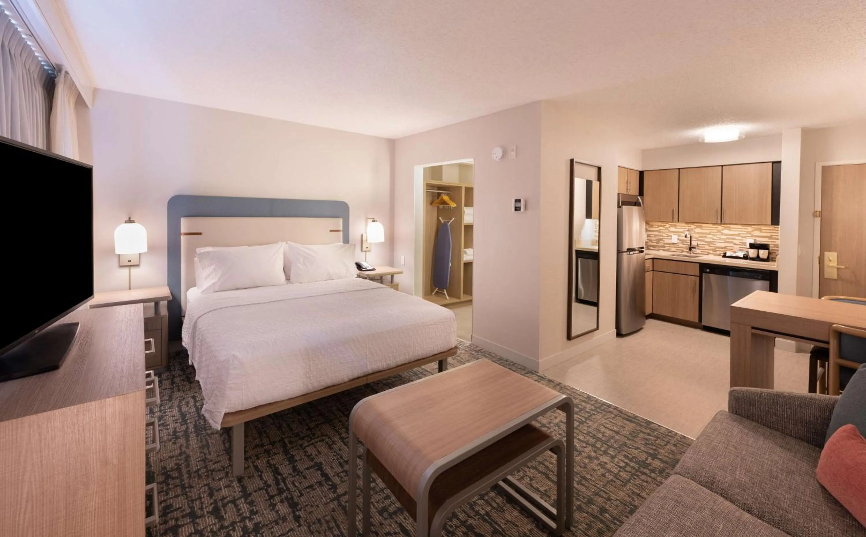 Kitchen or kitchenette, Bed in Homewood Suites by Hilton Atlanta Buckhead Pharr Road