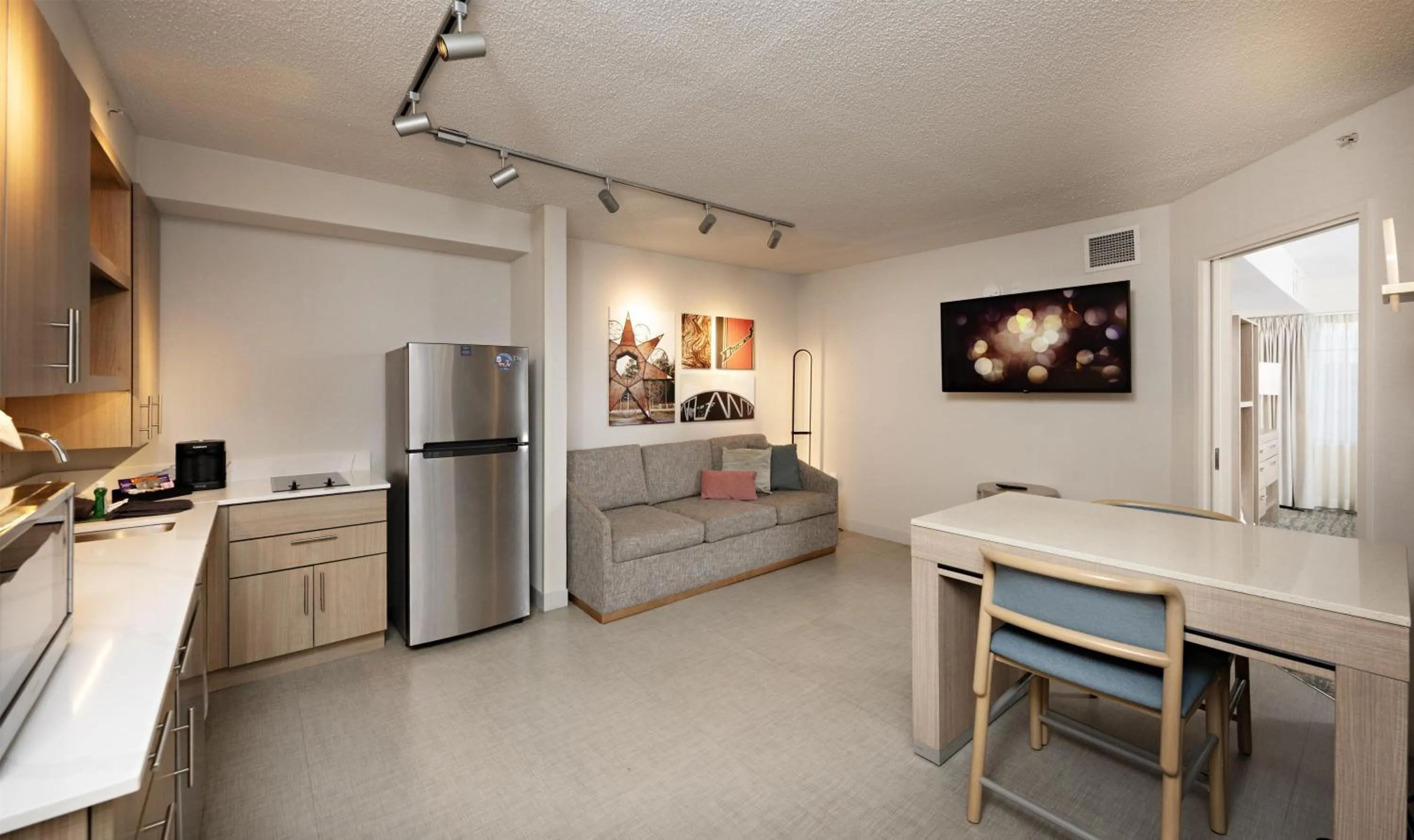 Living room in Homewood Suites by Hilton Atlanta Buckhead Pharr Road