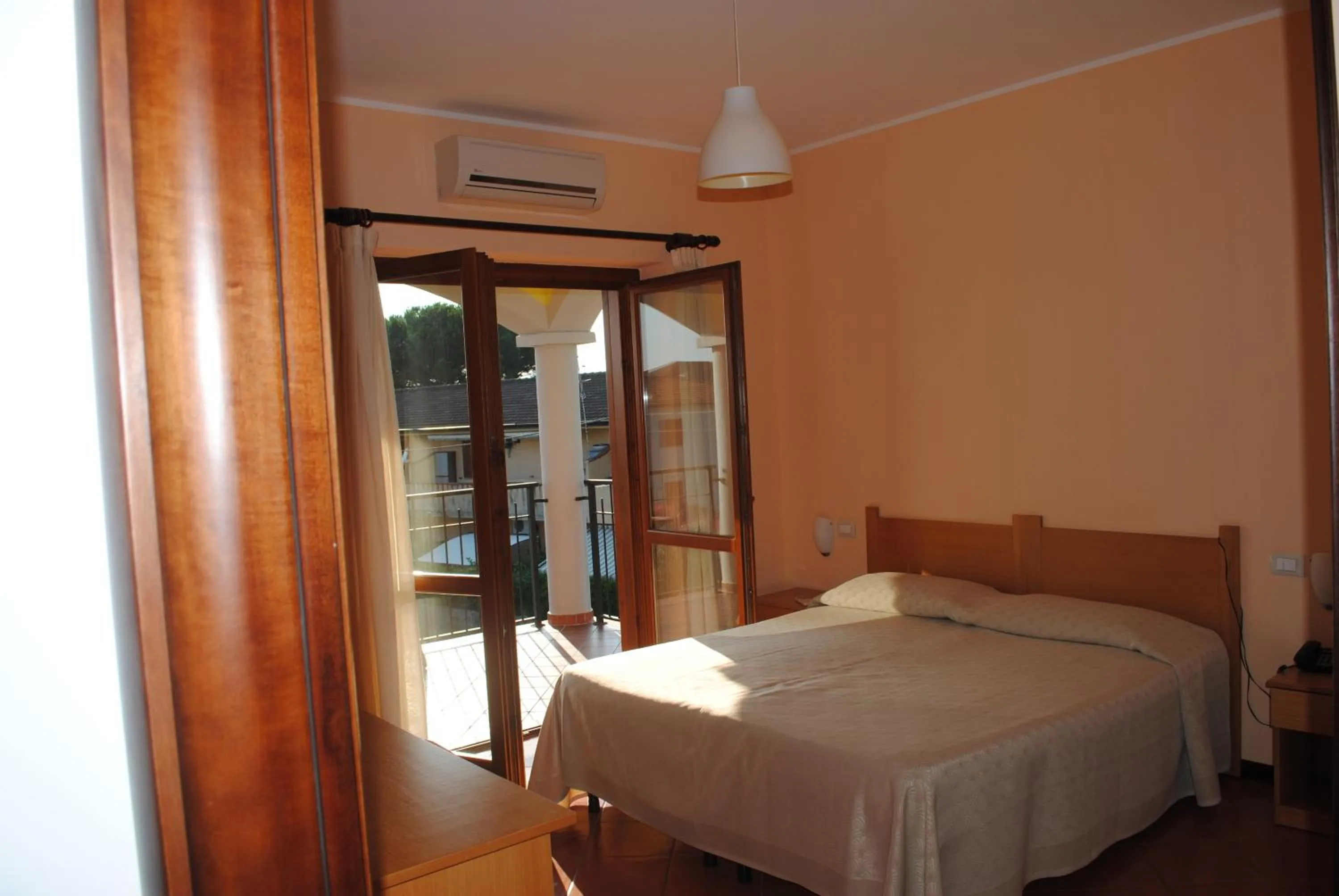 Photo of the whole room in Larus Hotel