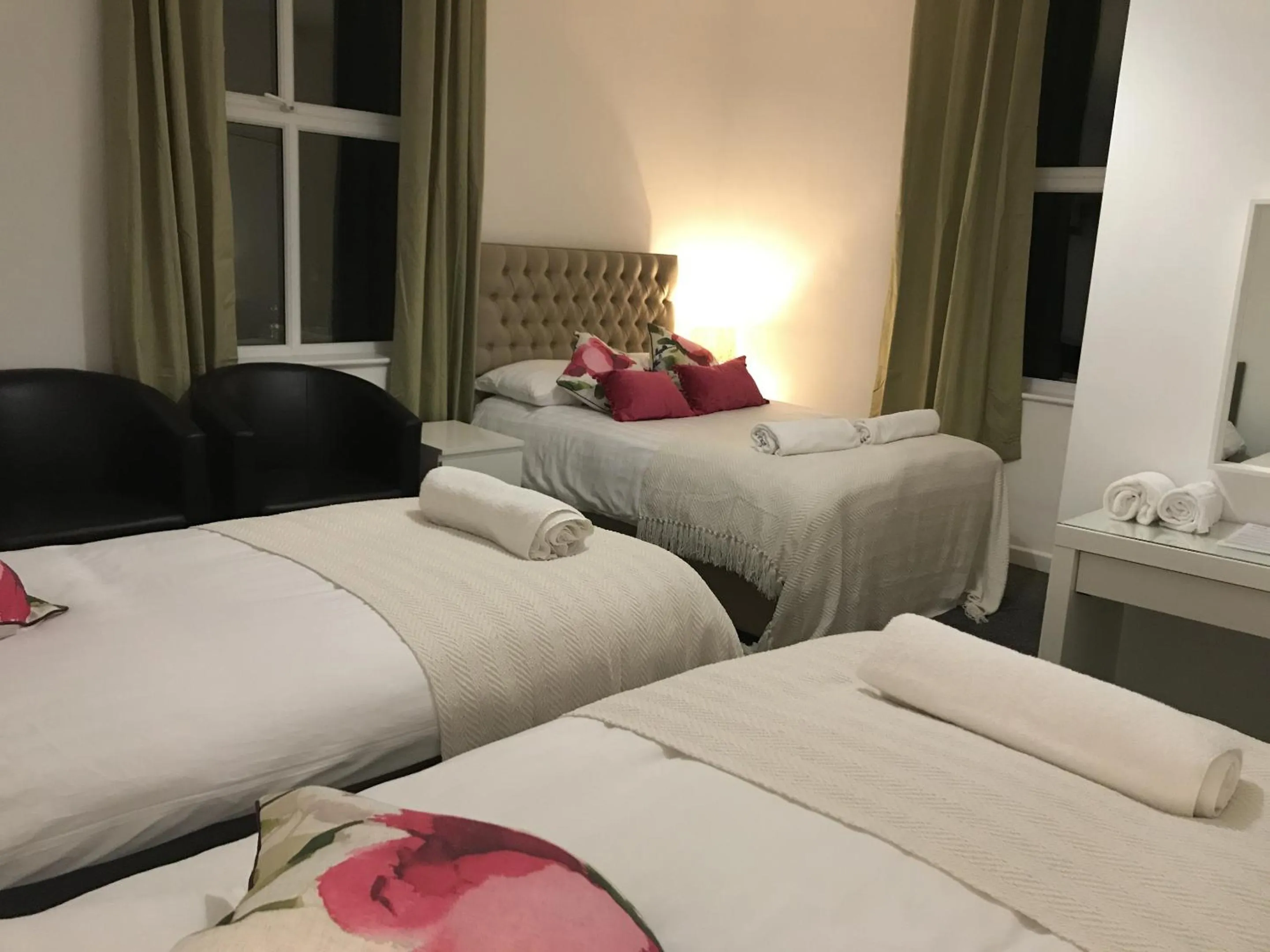 Bedroom, Bed in The Dalbury and Palmer Hotel with FREE PARKING