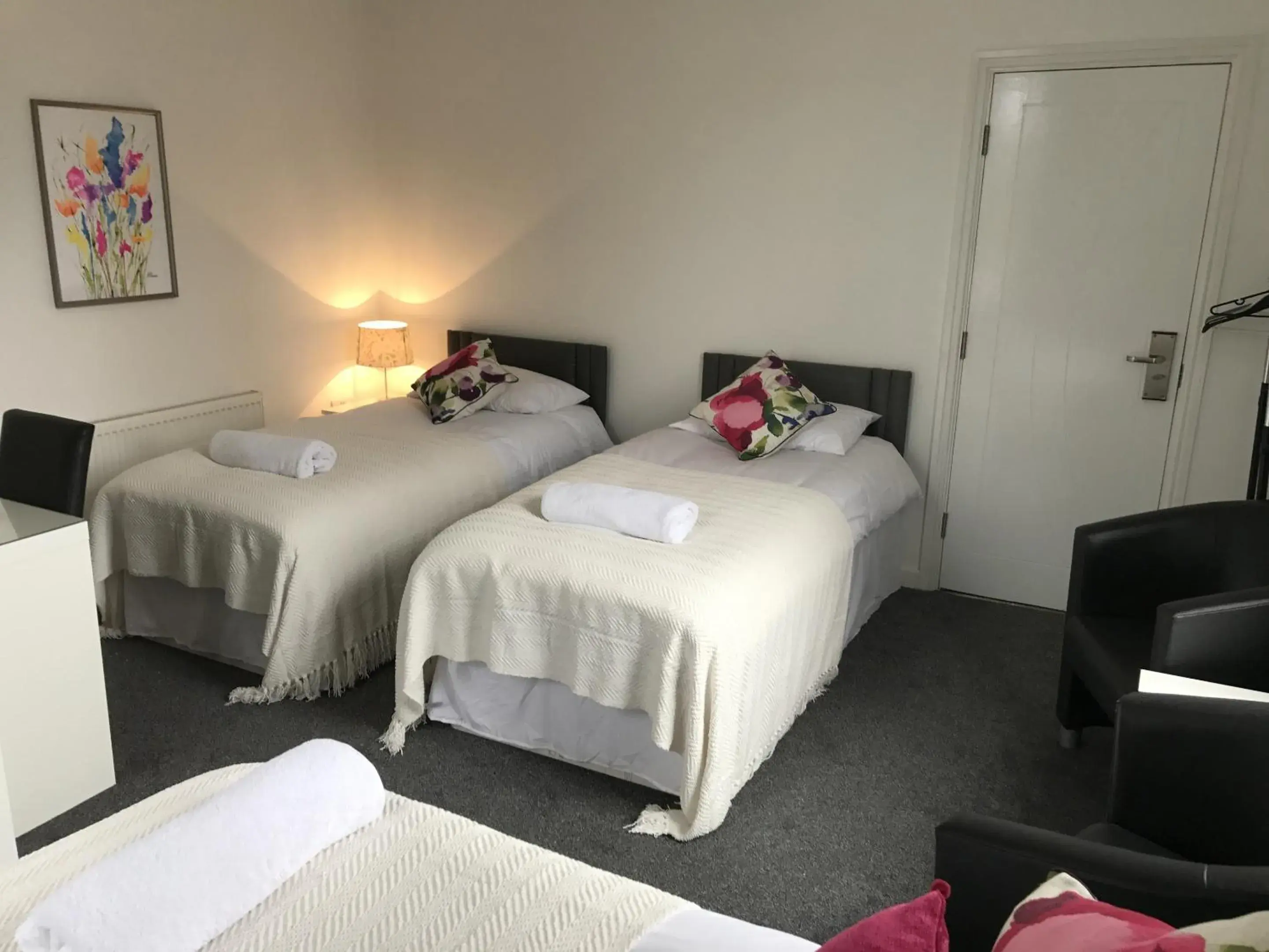 Bedroom, Bed in The Dalbury and Palmer Hotel with FREE PARKING Bedroom, Bed in The Dalbury and Palmer Hotel with FREE PARKING