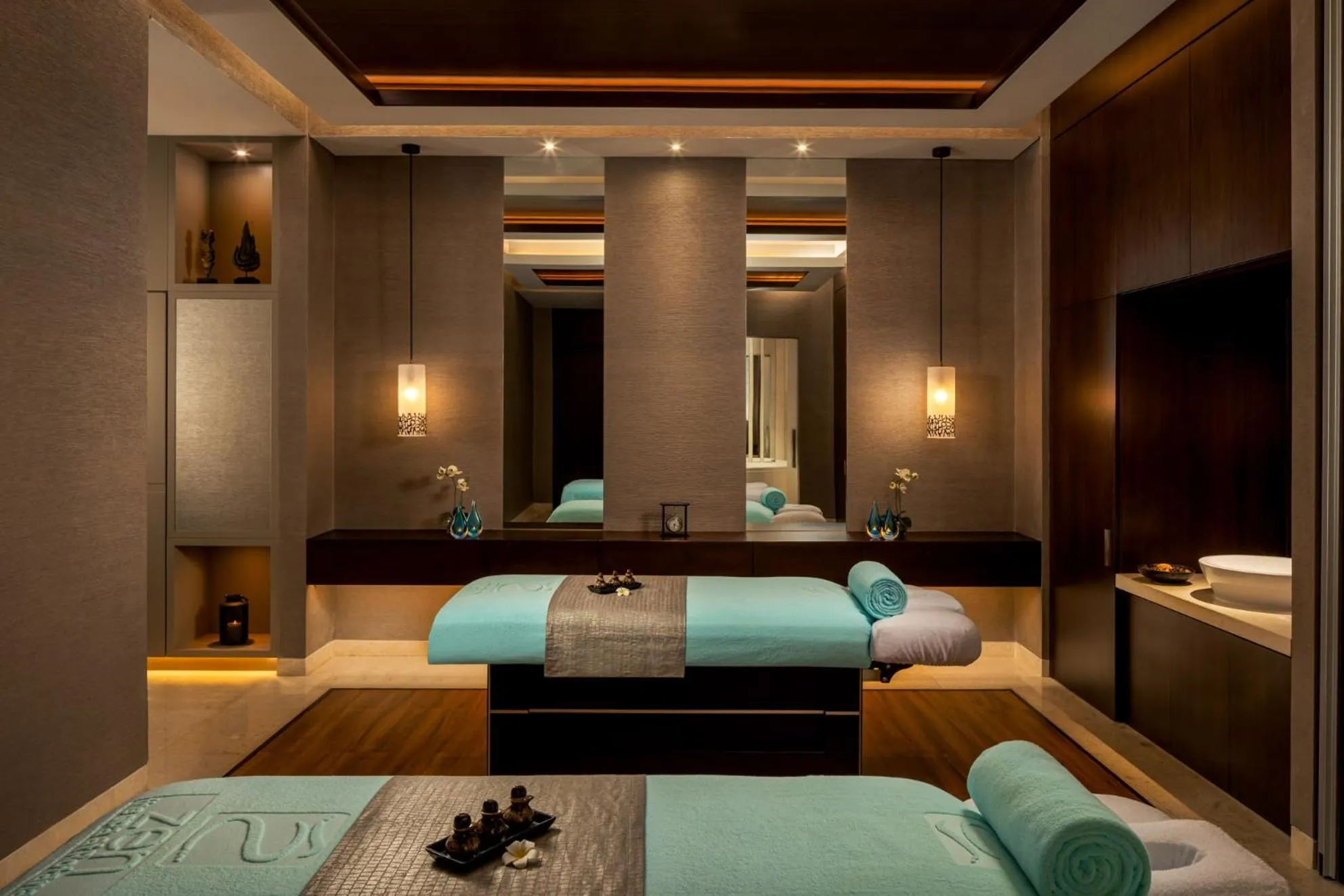 Spa and wellness centre/facilities, Bed in Saadiyat Rotana Resort and Villas