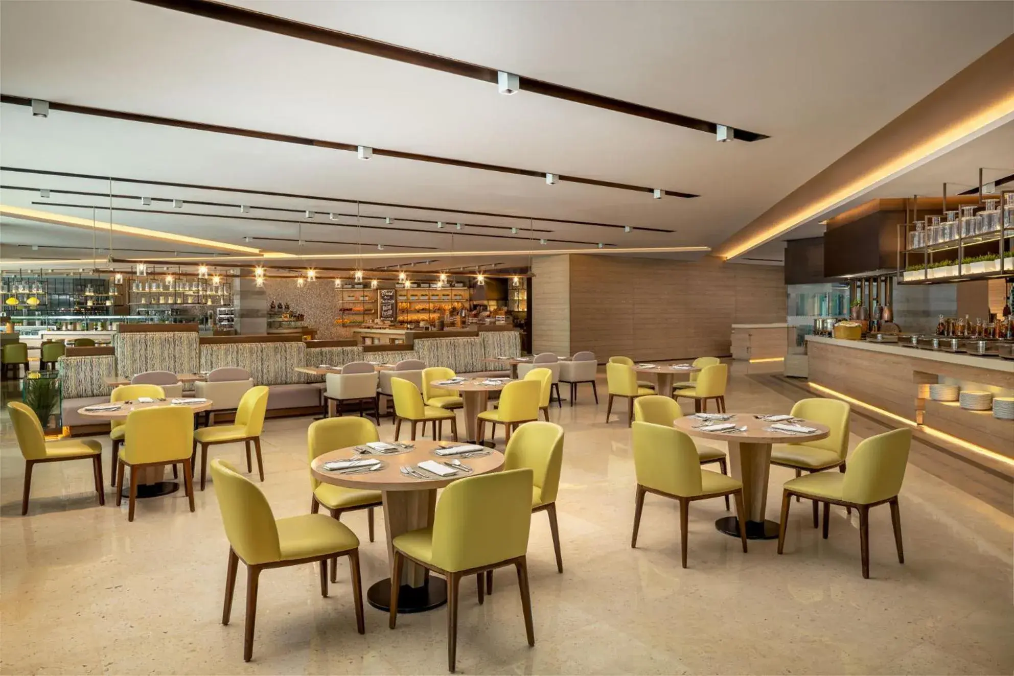 Restaurant/places to eat in Saadiyat Rotana Resort and Villas Restaurant/places to eat in Saadiyat Rotana Resort and Villas