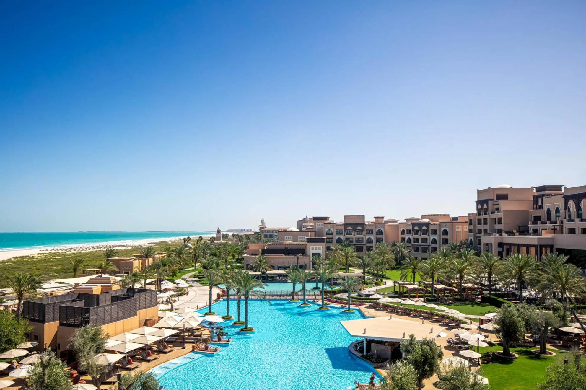 Property building in Saadiyat Rotana Resort and Villas