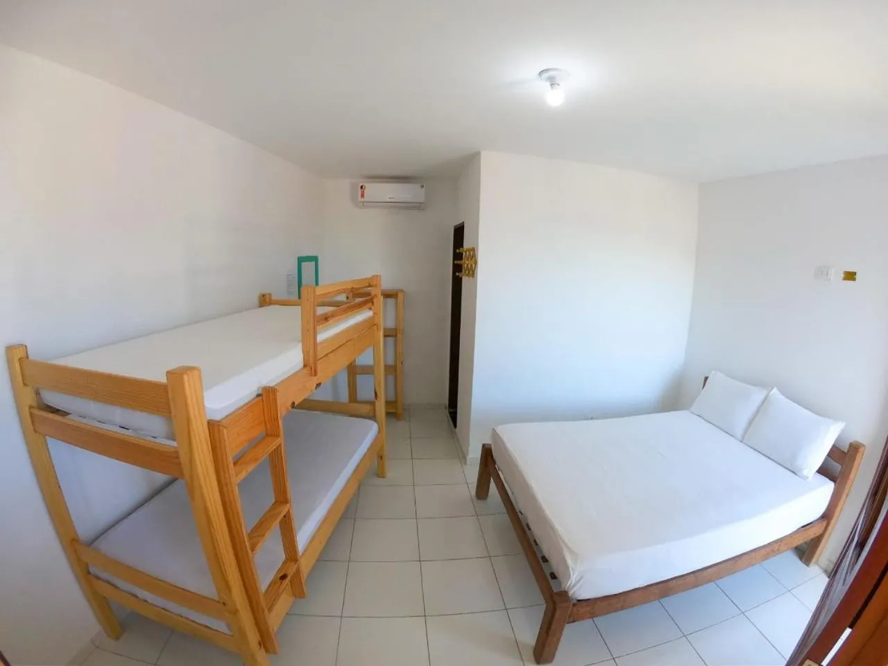Family Room with Private Bathroom in Maragogi Hostel