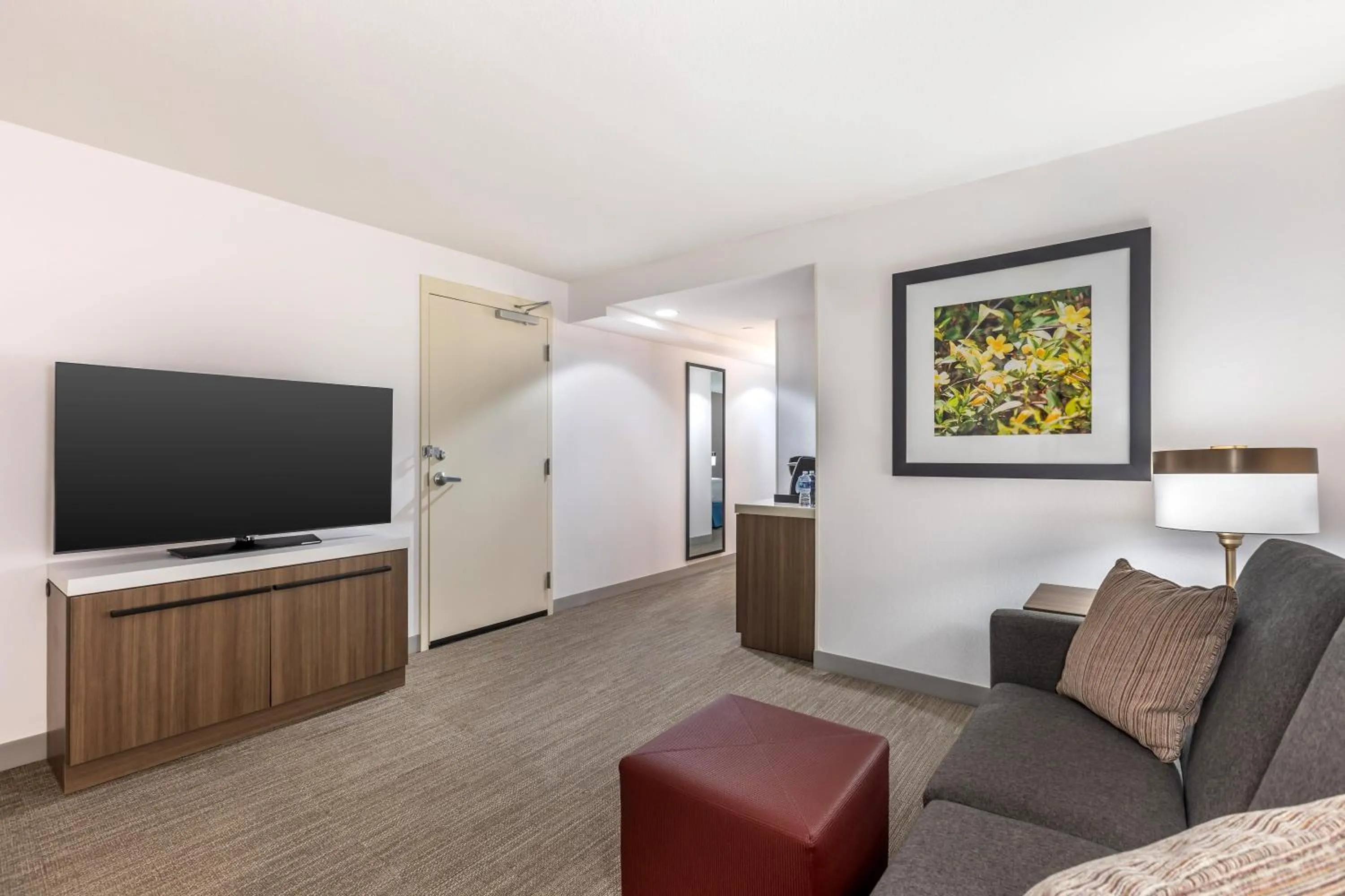 Living room in Hilton Garden Inn Columbia/Northeast