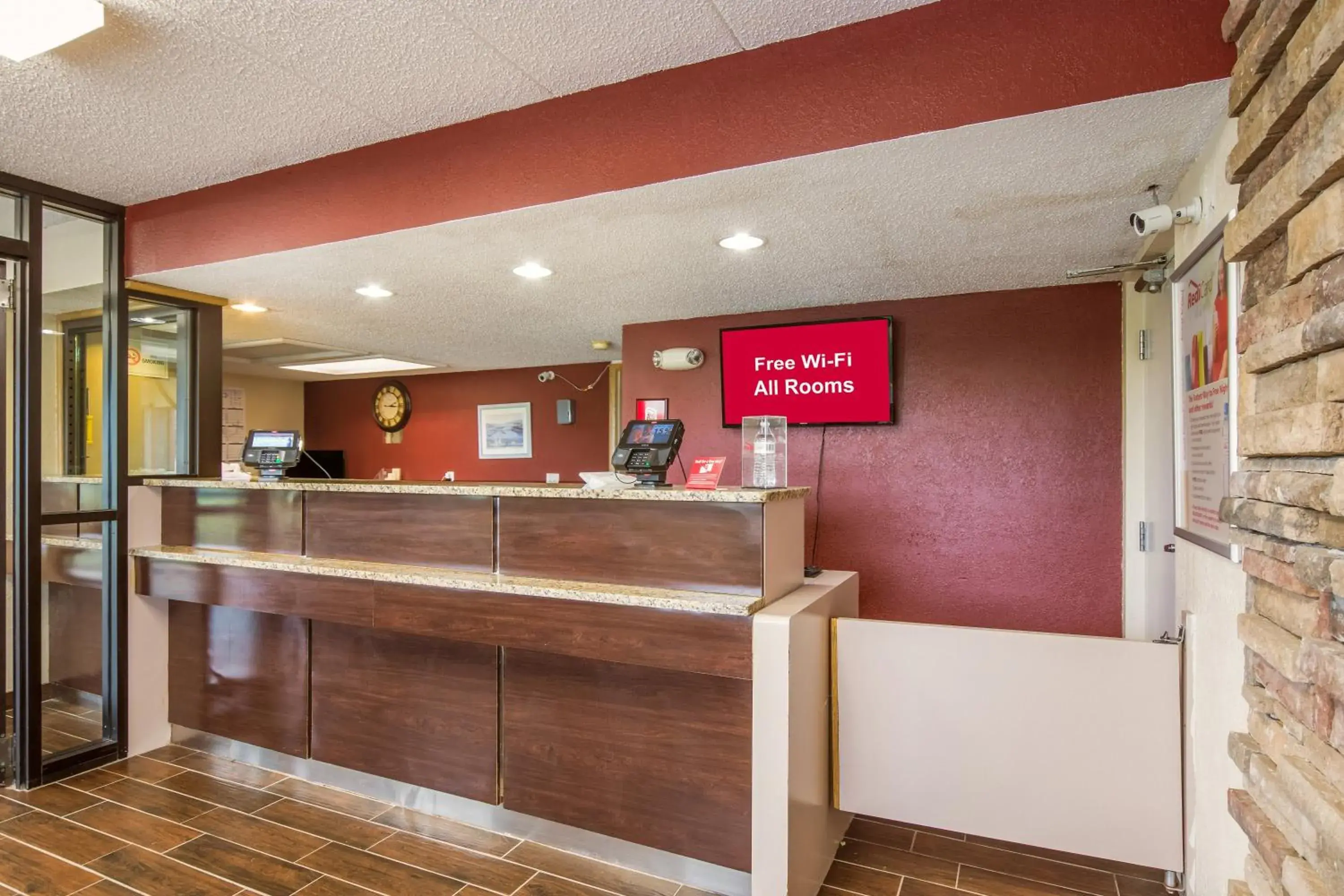 Lobby or reception in Red Roof Inn Saginaw – Frankenmuth Lobby or reception in Red Roof Inn Saginaw – Frankenmuth