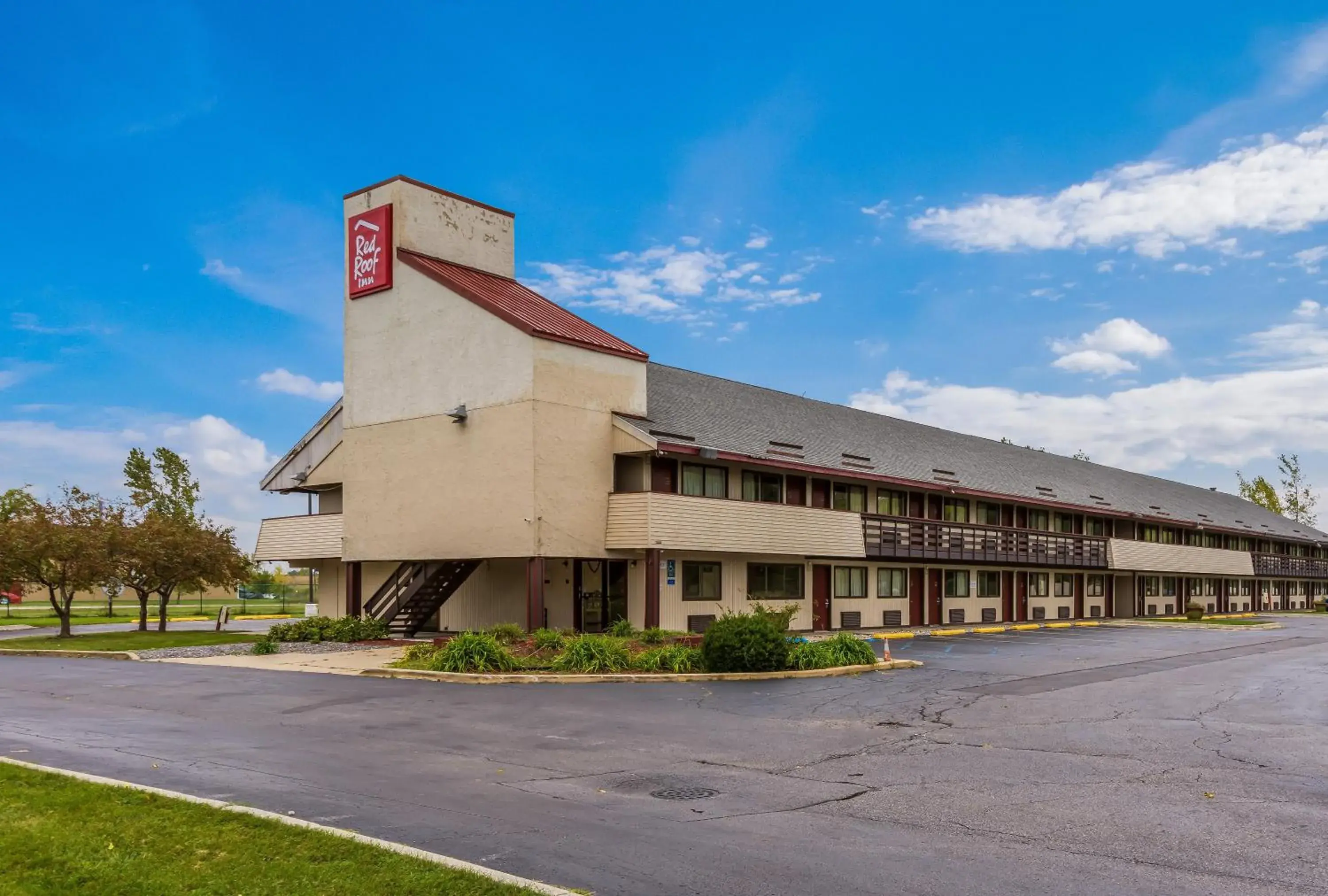 Property building in Red Roof Inn Saginaw – Frankenmuth Property building in Red Roof Inn Saginaw – Frankenmuth